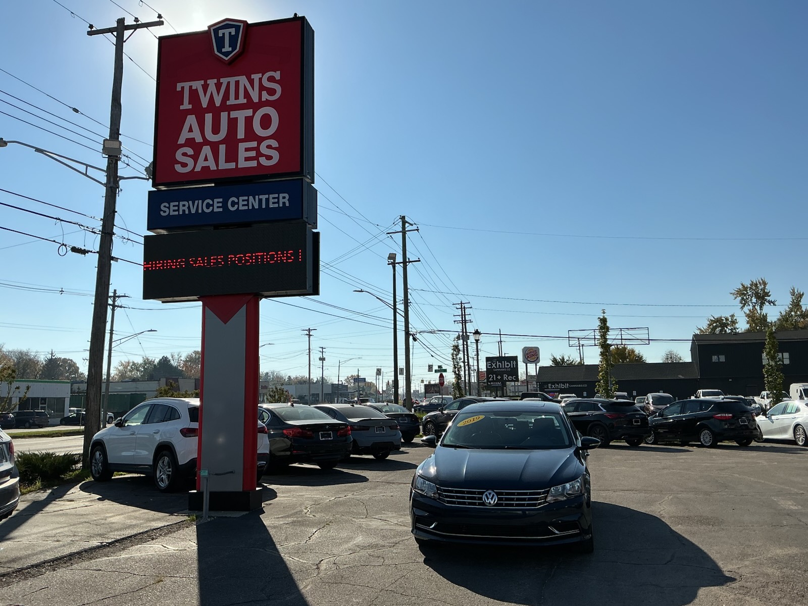 Blue 2019 Volkswagen Passat Sedan Front-Wheel Drive 6-Speed Automatic