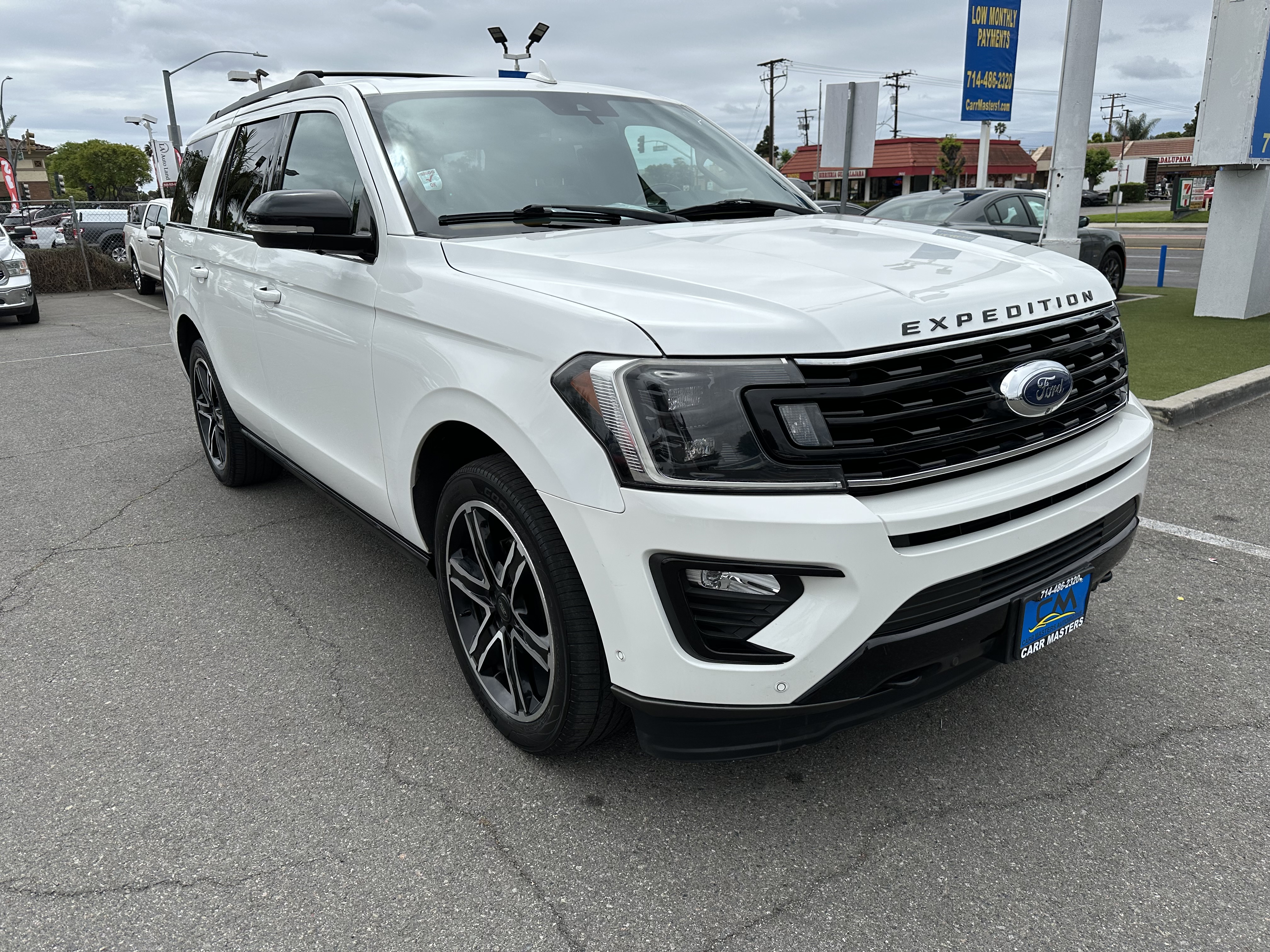 View vehicle photo 2