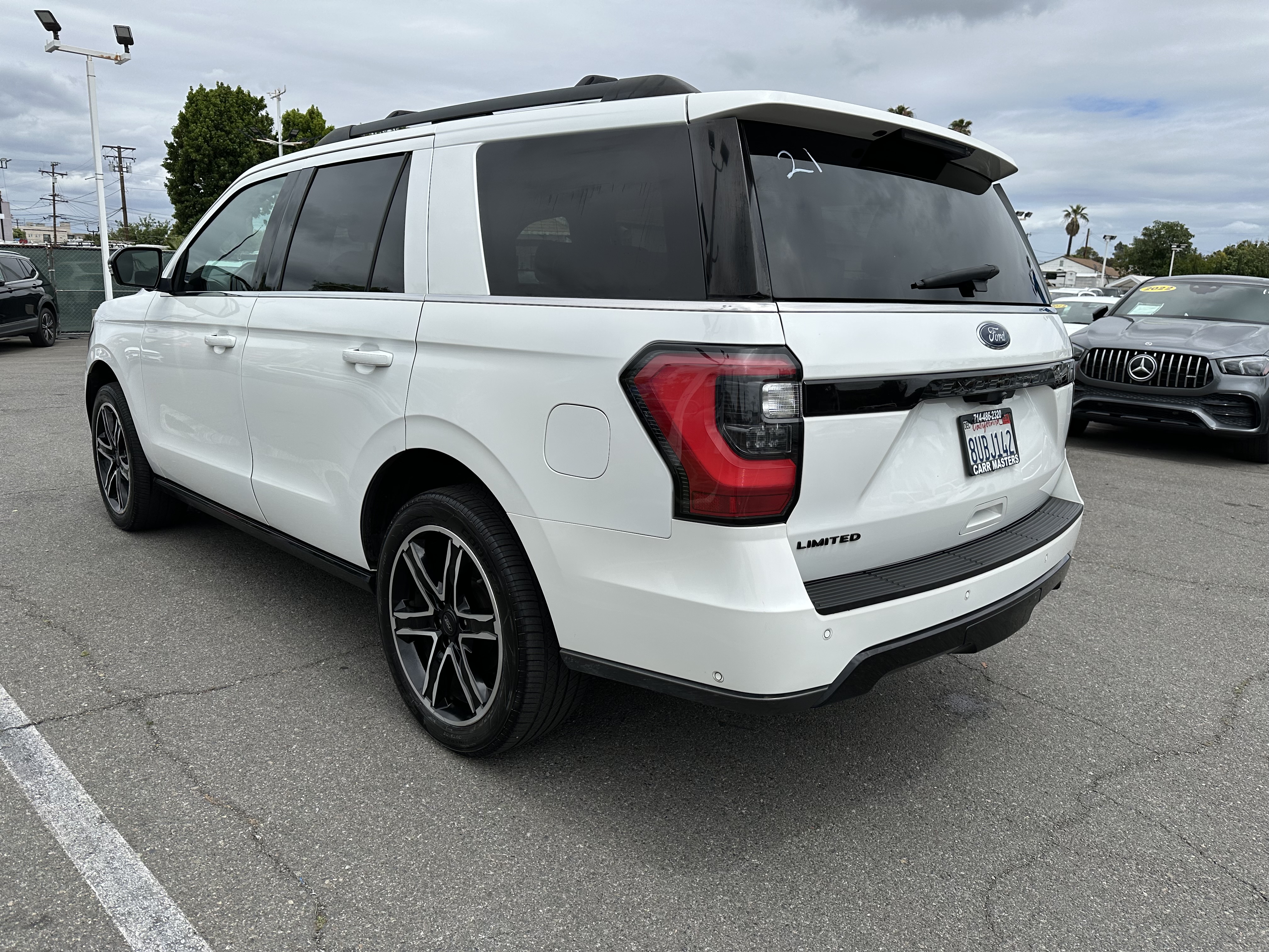 View vehicle photo 6