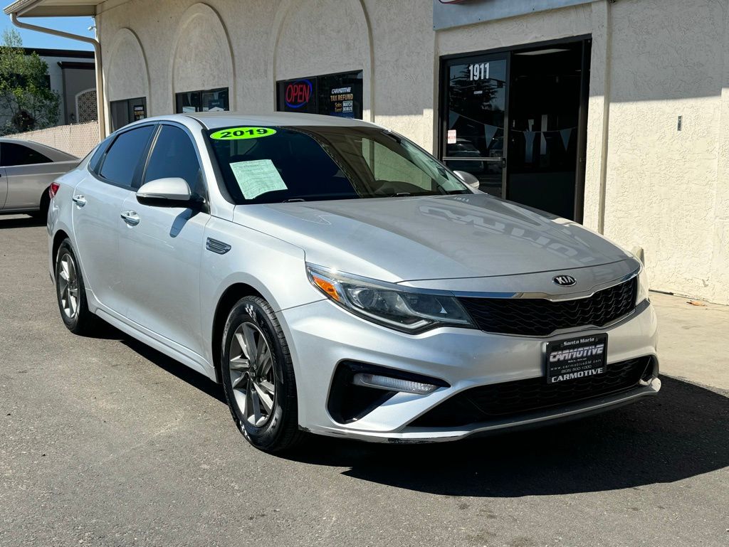 Sparkling Silver 2019 Kia Optima LX FWD Sedan Front-Wheel Drive 6-Speed Automatic