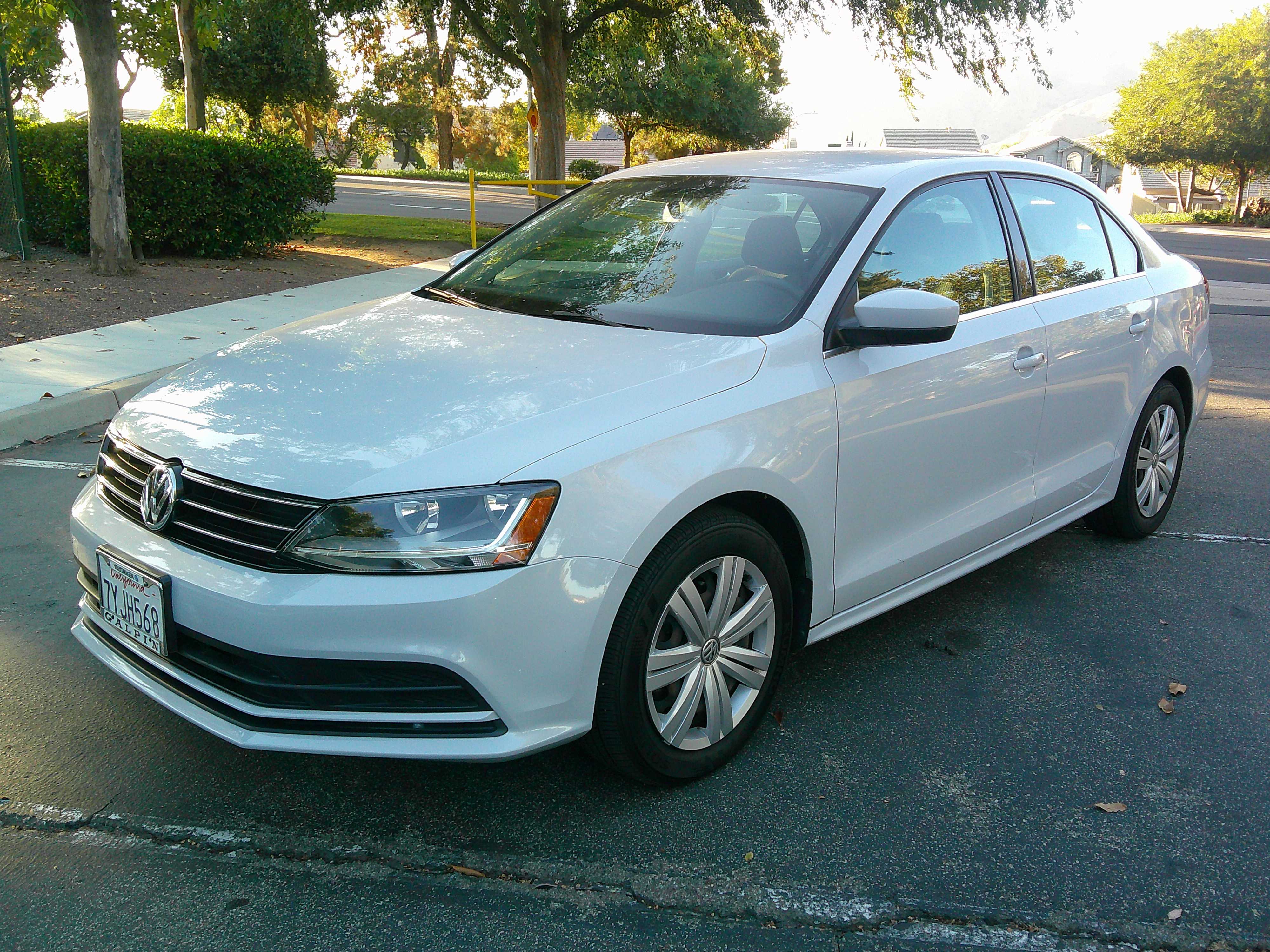 2017 Volkswagen Jetta Sedan Front-Wheel Drive 6-Speed Automatic