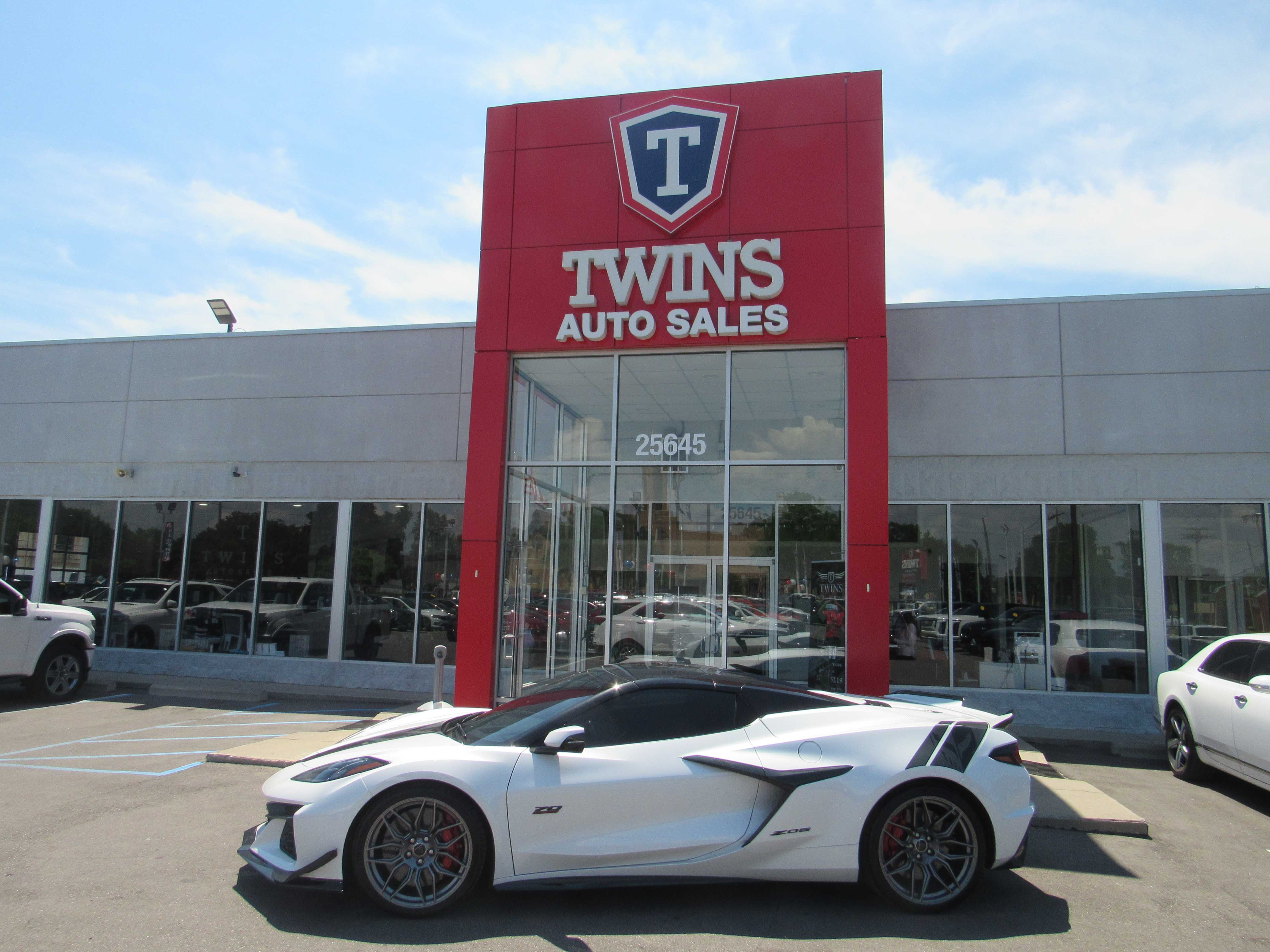 White 2023 Chevrolet Corvette Convertible Rear-Wheel Drive 8-Speed Dual Clutch