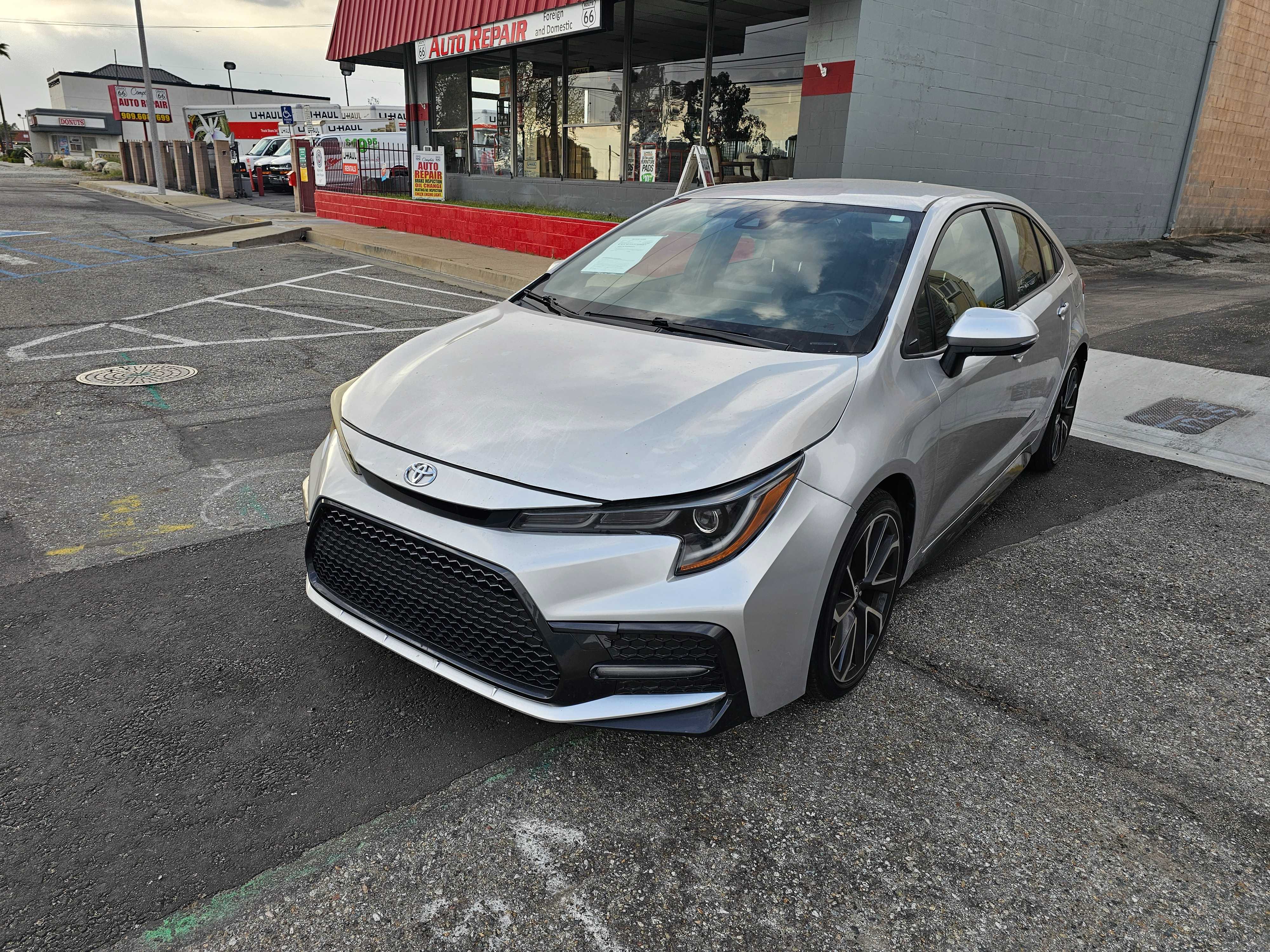 View vehicle photo 5