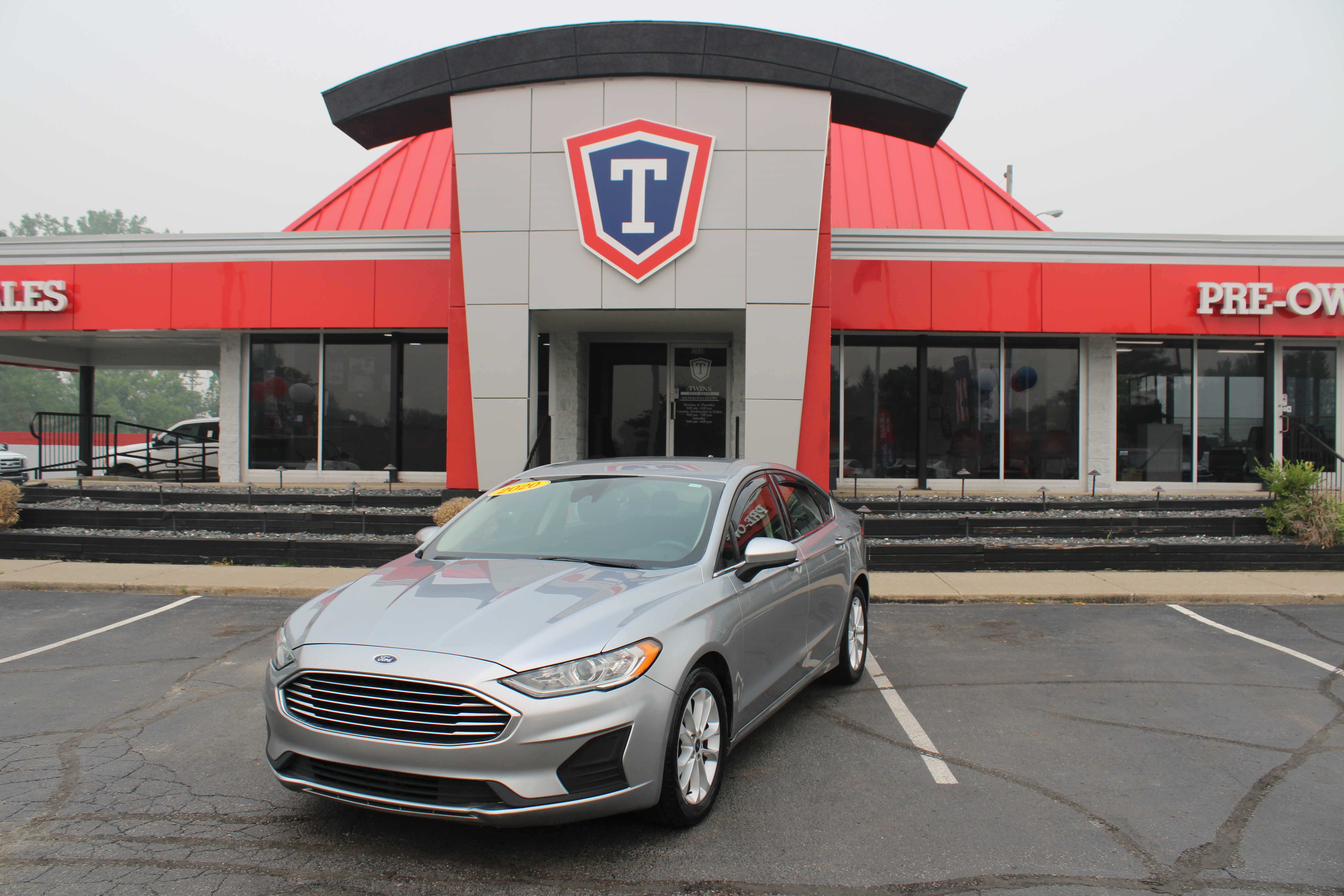 Silver 2020 Ford Fusion Sedan Front-Wheel Drive 6-Speed Automatic