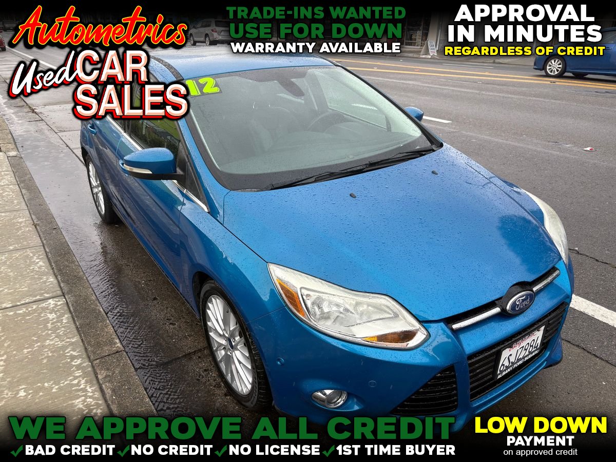 Blue 2012 Ford Focus SEL Hatchback Hatchback Front-Wheel Drive 6-Speed Automatic