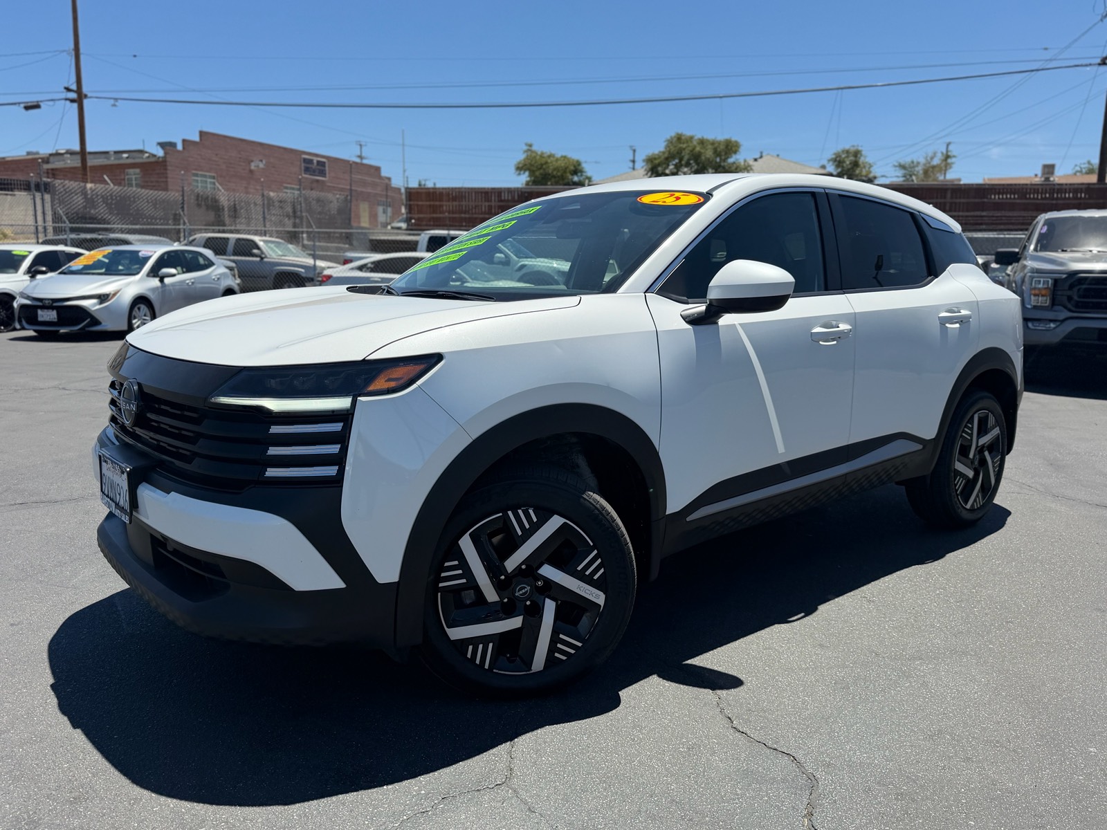 2025 NISSAN KICKS SV