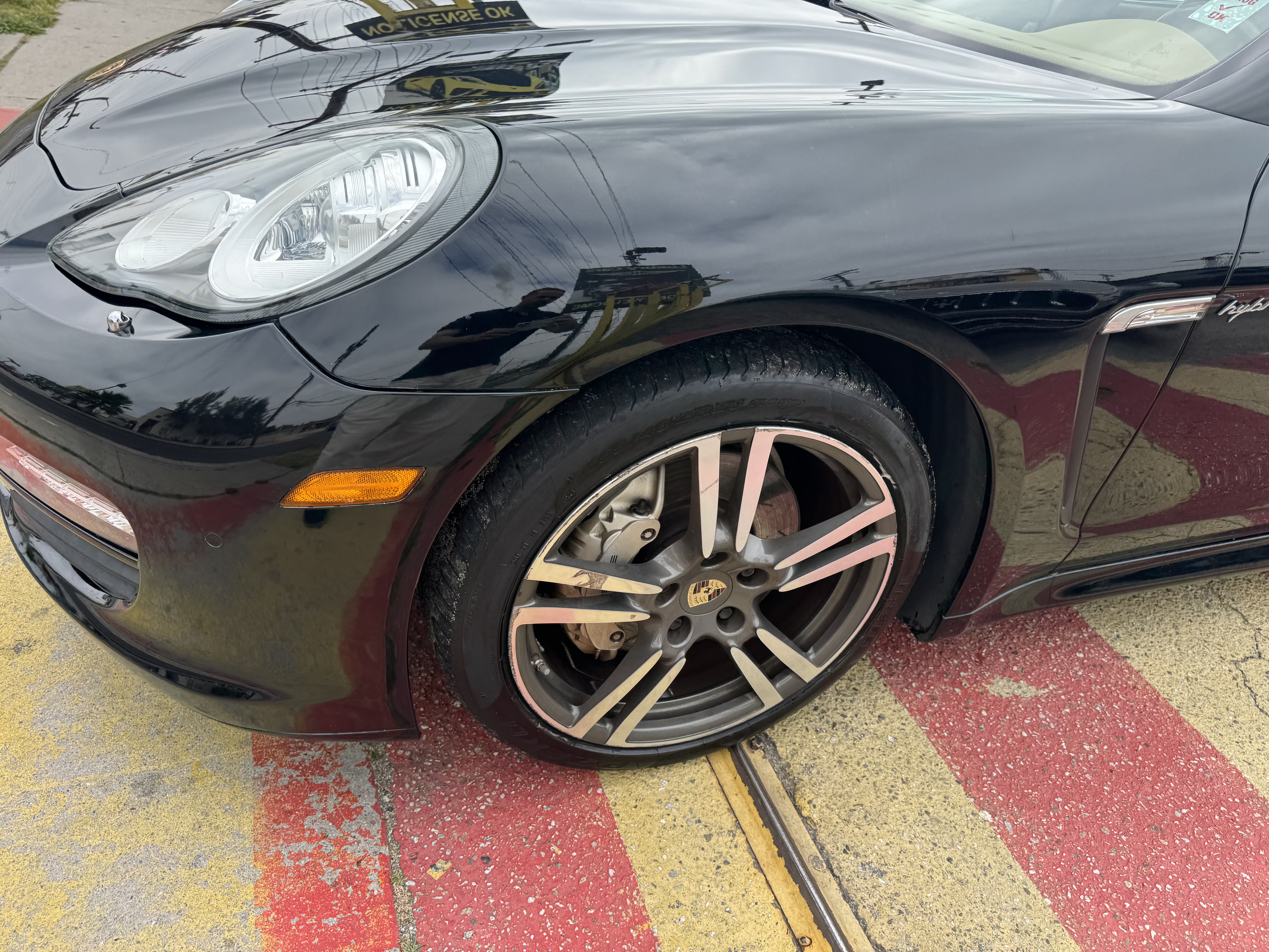 View vehicle photo 3