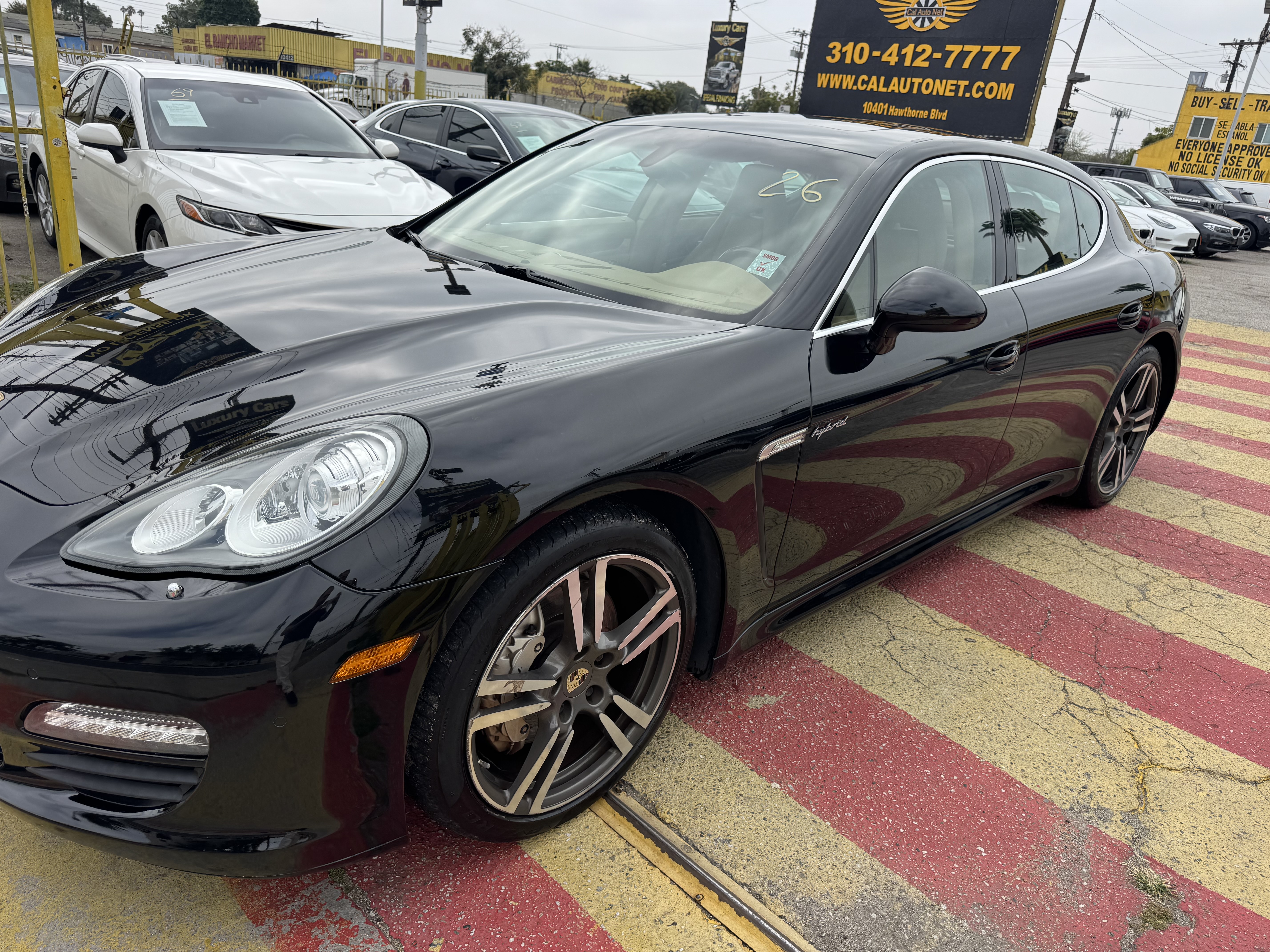 View vehicle photo 4