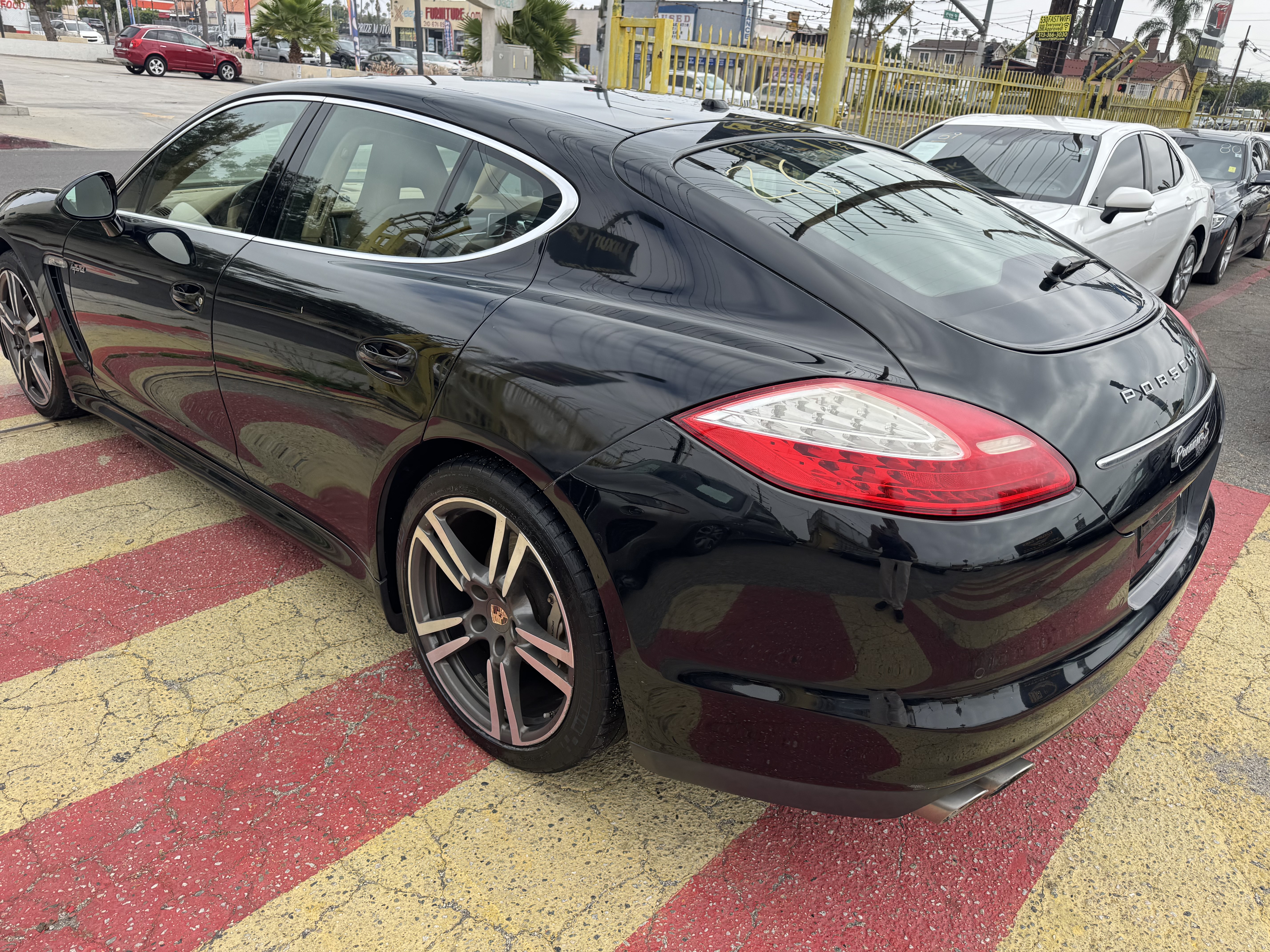 View vehicle photo 6