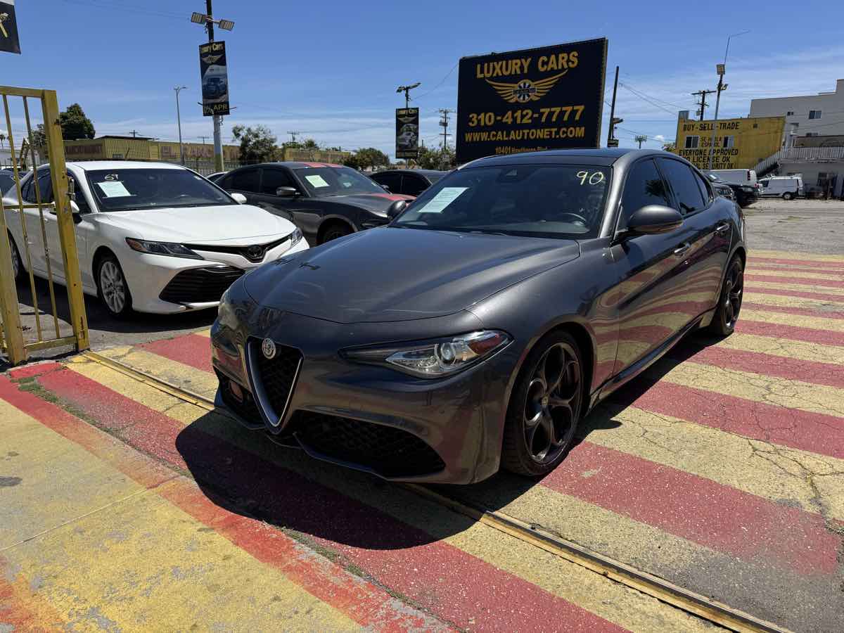 VESUVIO GRAY METALLIC 2018 Alfa Romeo Giulia Ti Sport RWD Sedan Rear-Wheel Drive Automatic