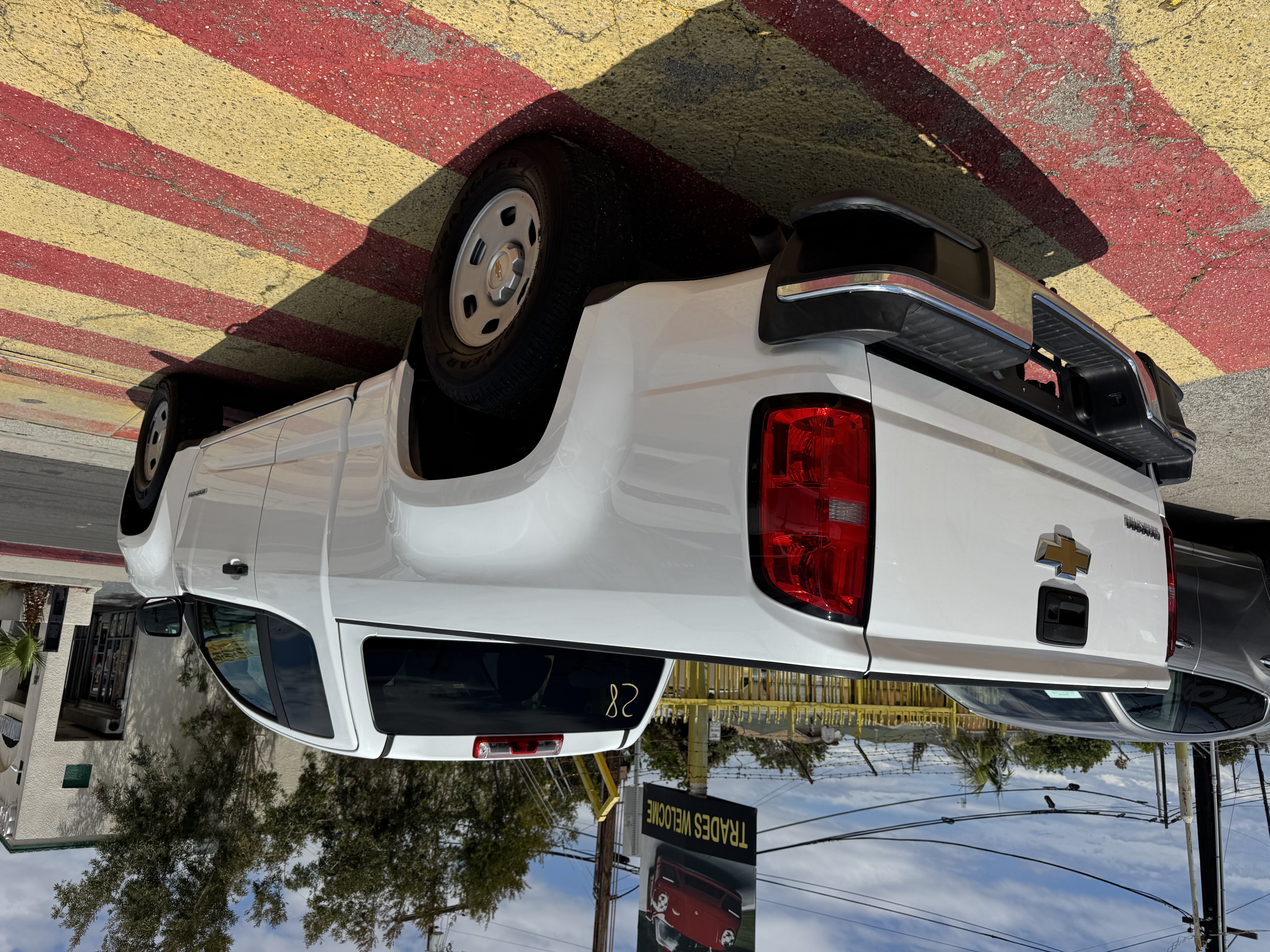 View vehicle photo 4