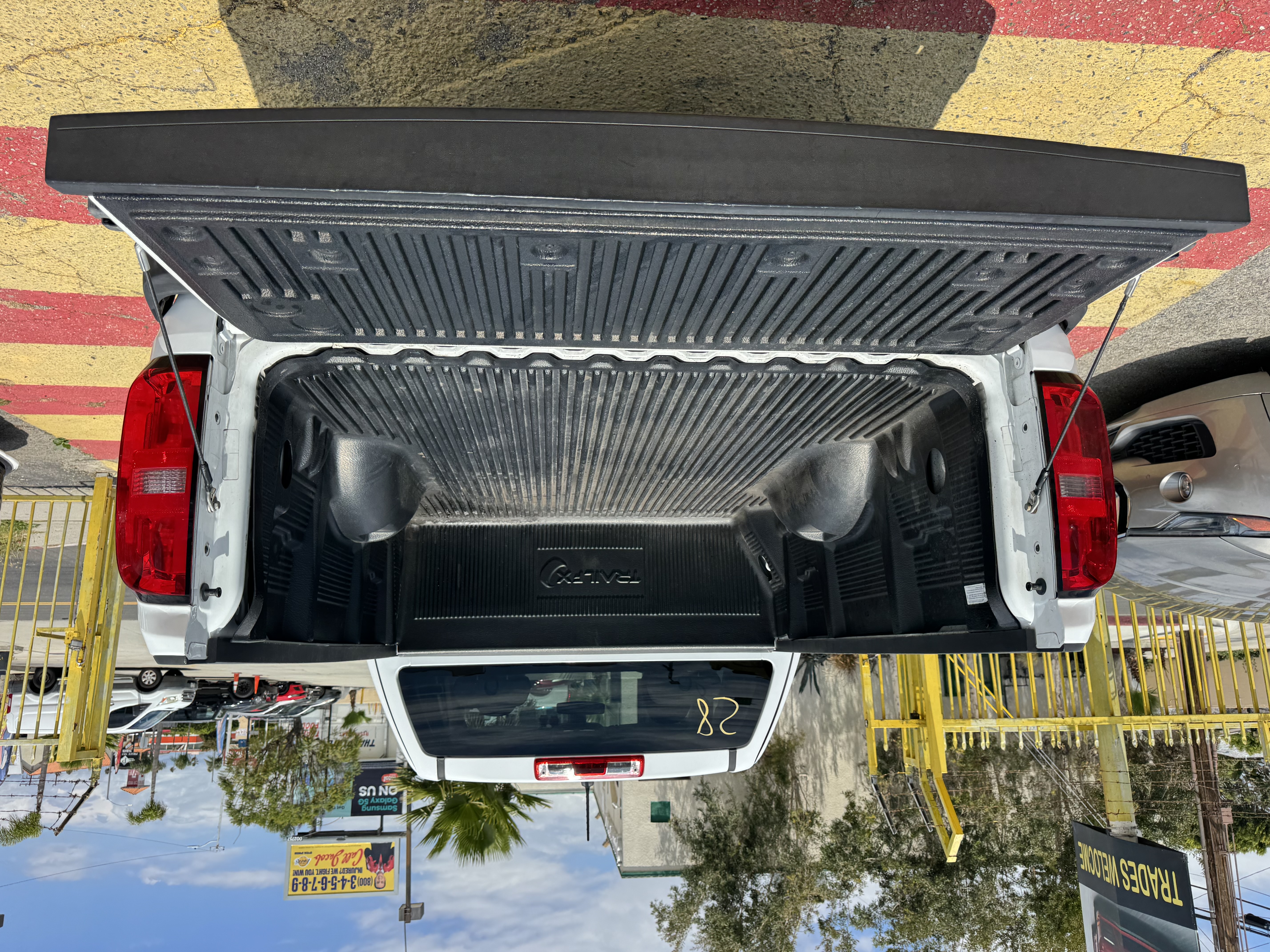 View vehicle photo 7