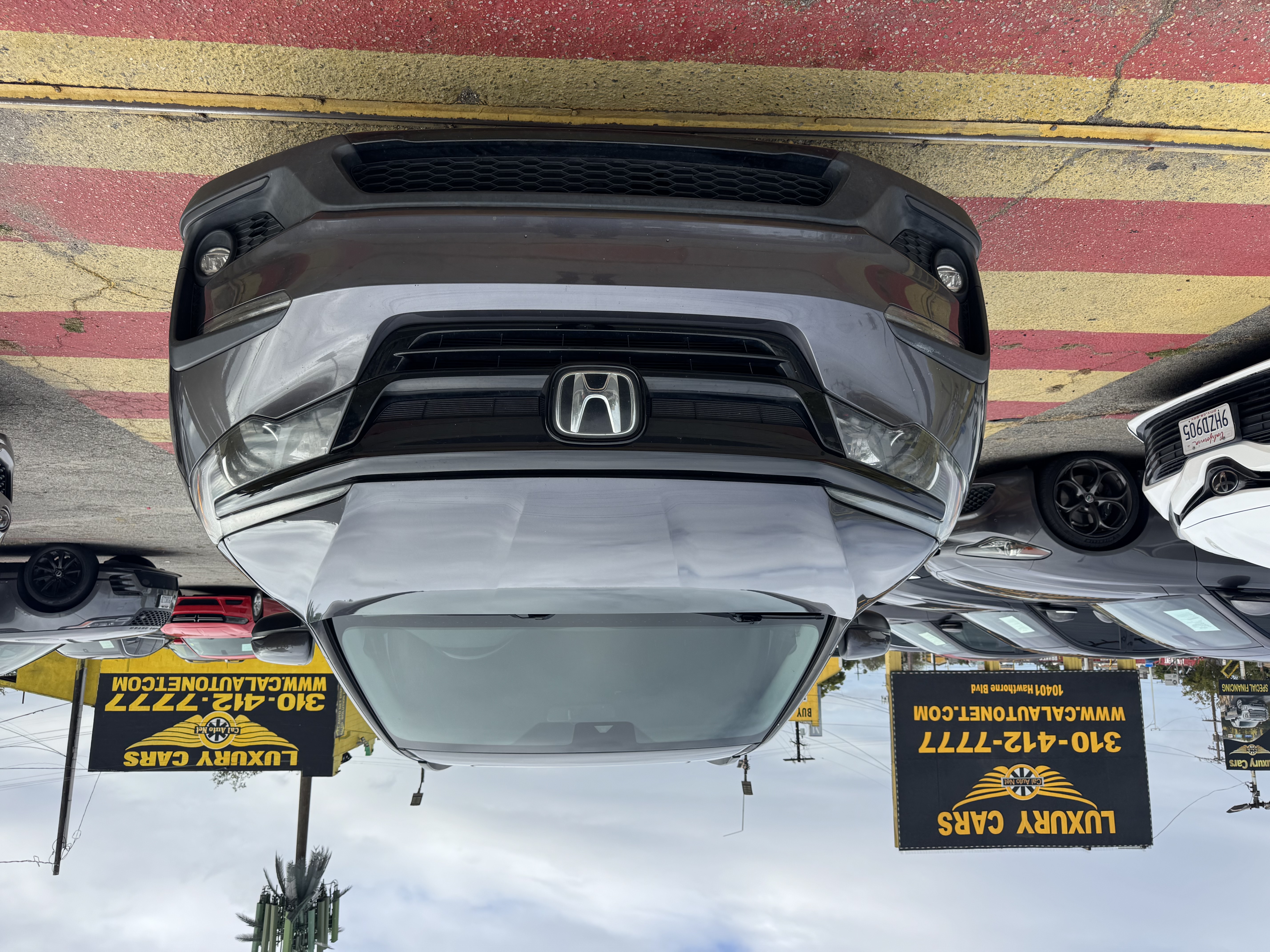 View vehicle photo 2