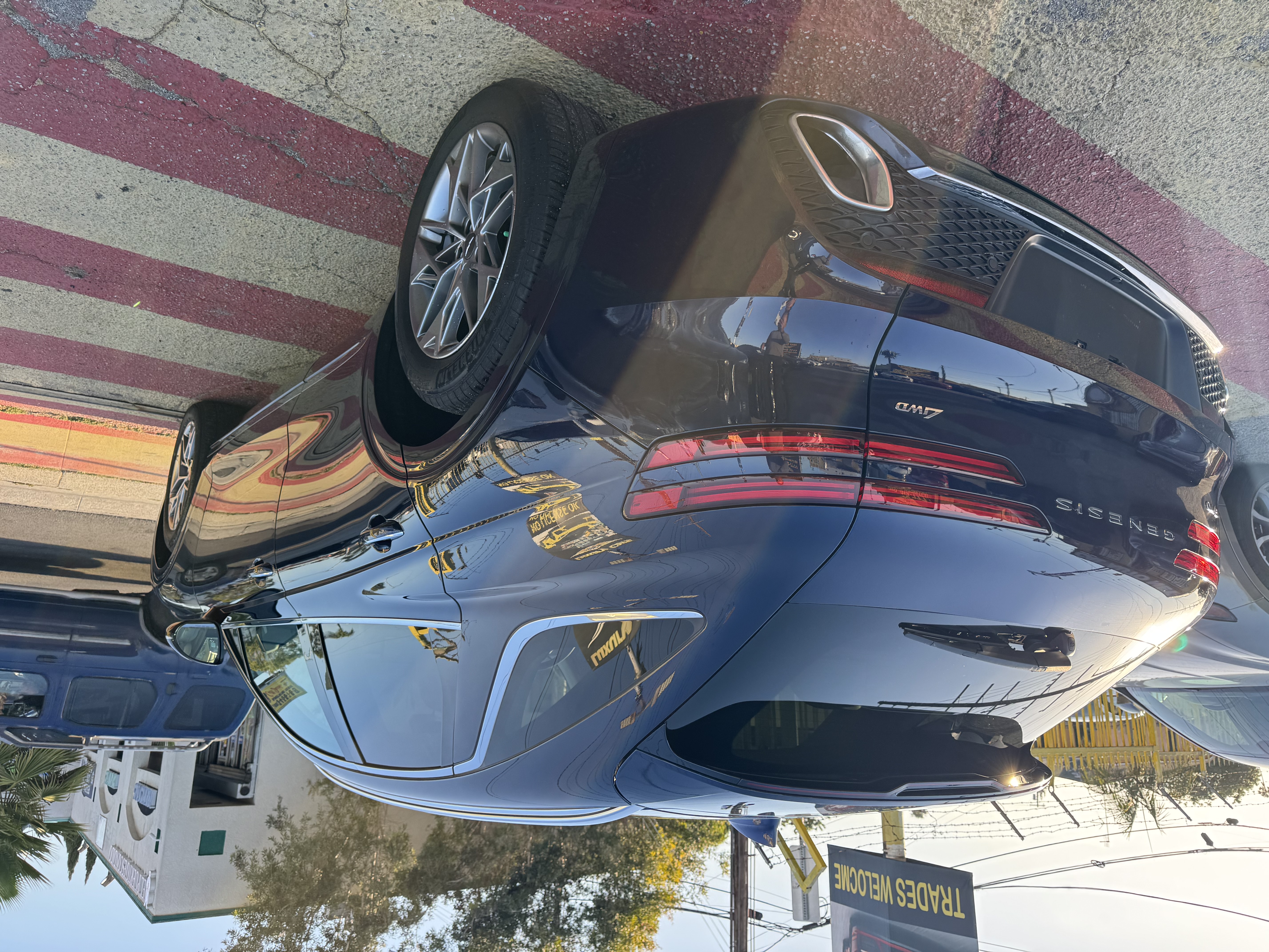 View vehicle photo 4