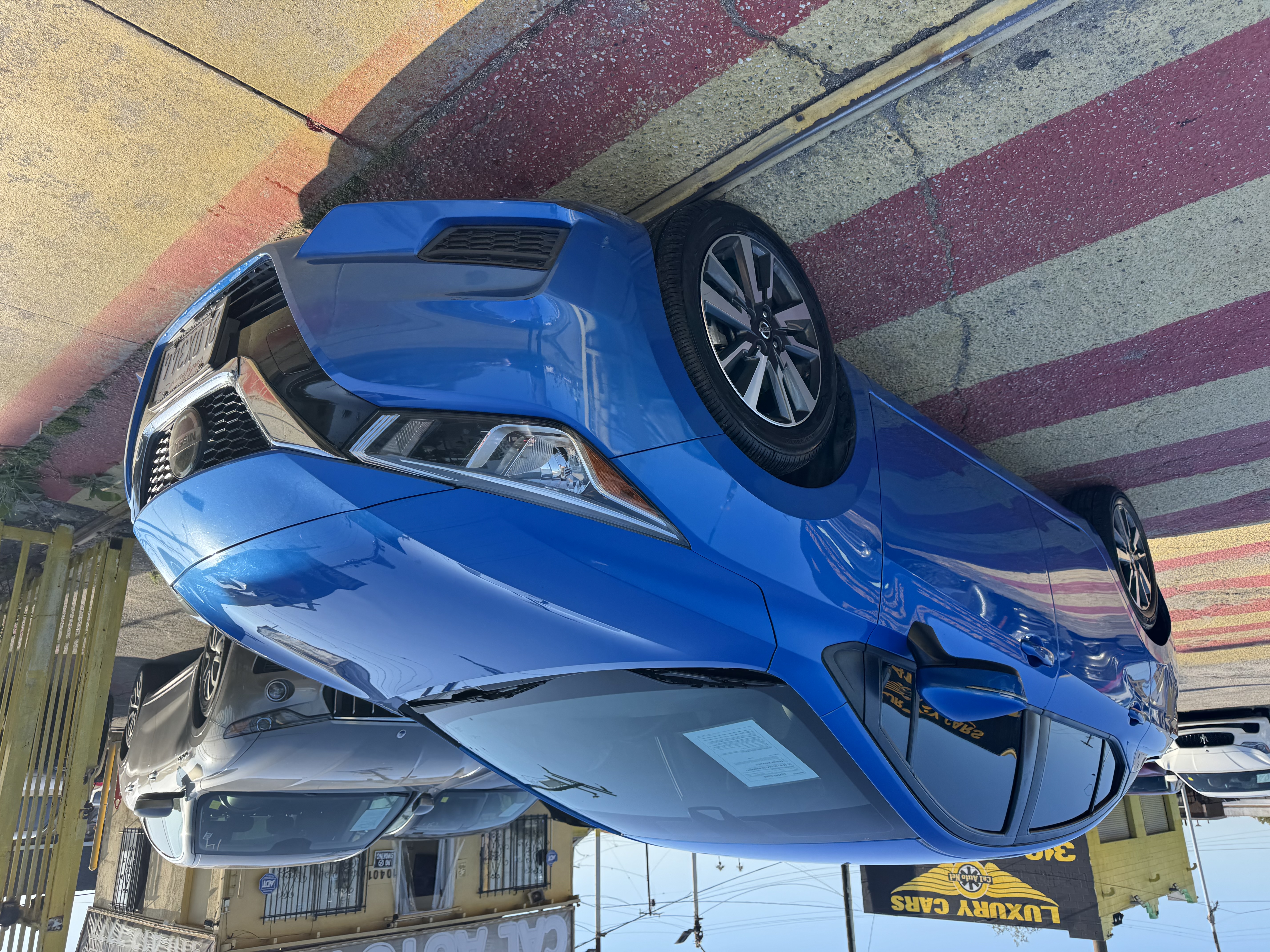 View vehicle photo 5