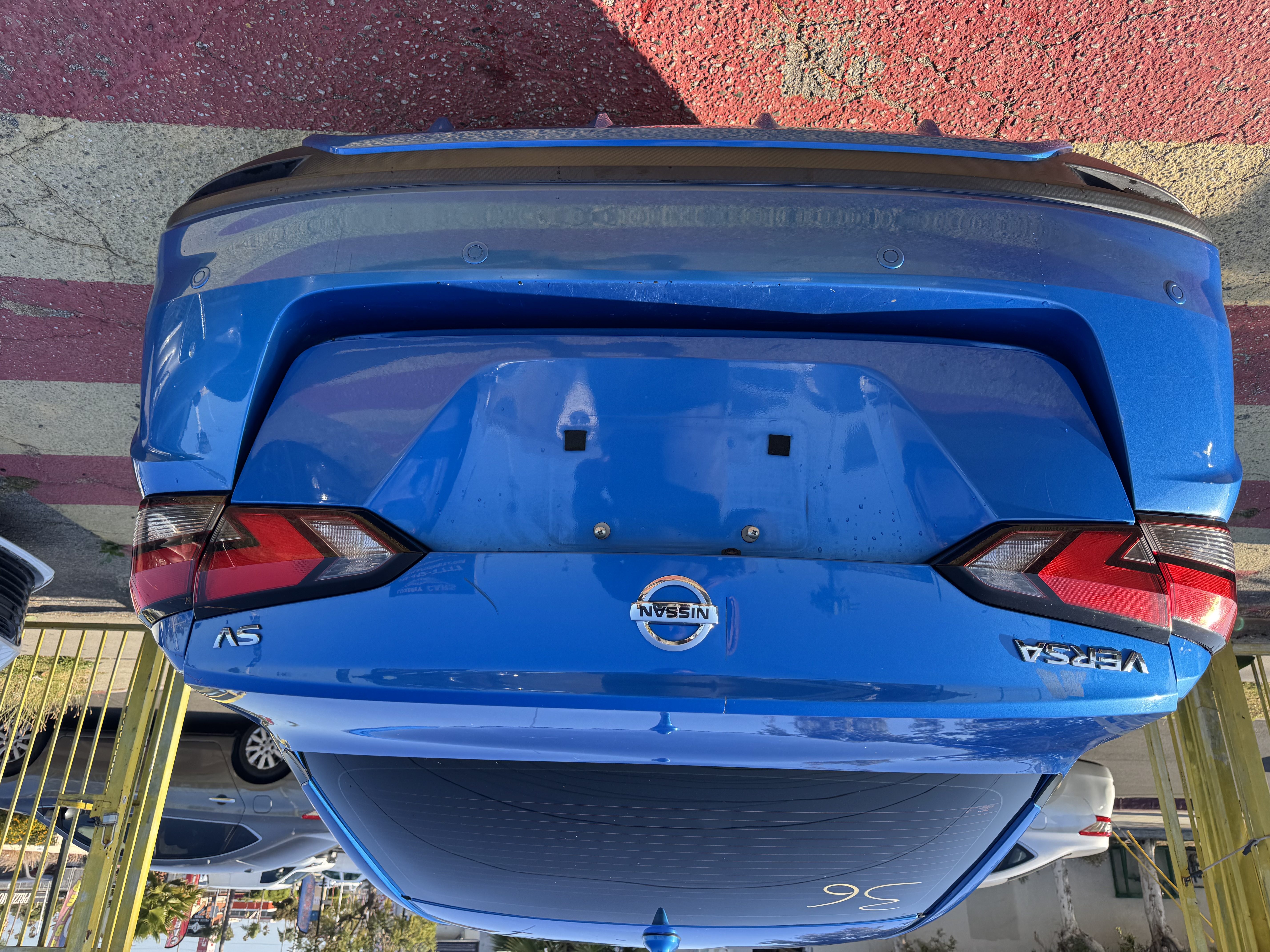 View vehicle photo 6