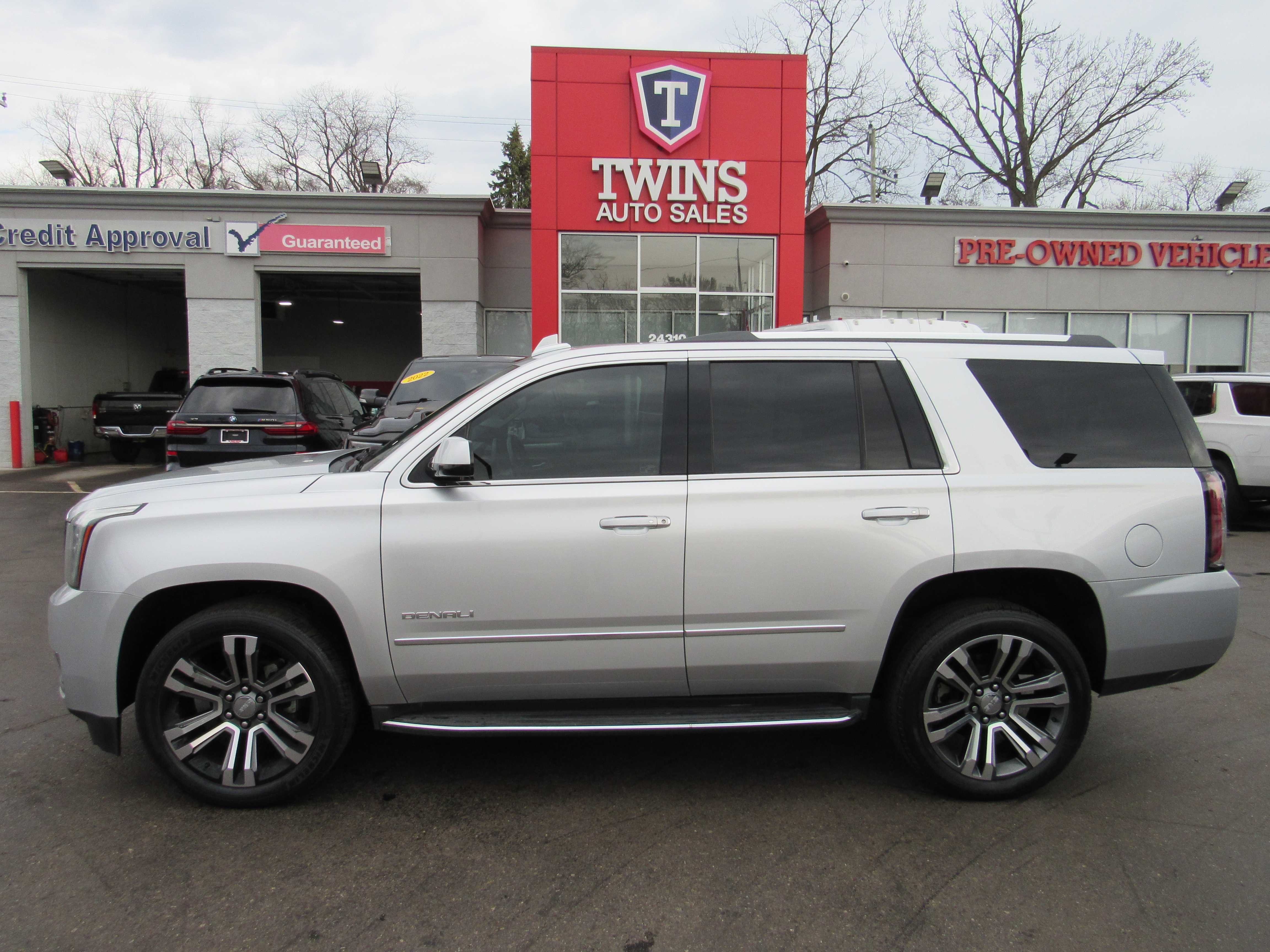 Silver 2017 GMC Yukon Denali SUV / Crossover 4X2 8-Speed Automatic