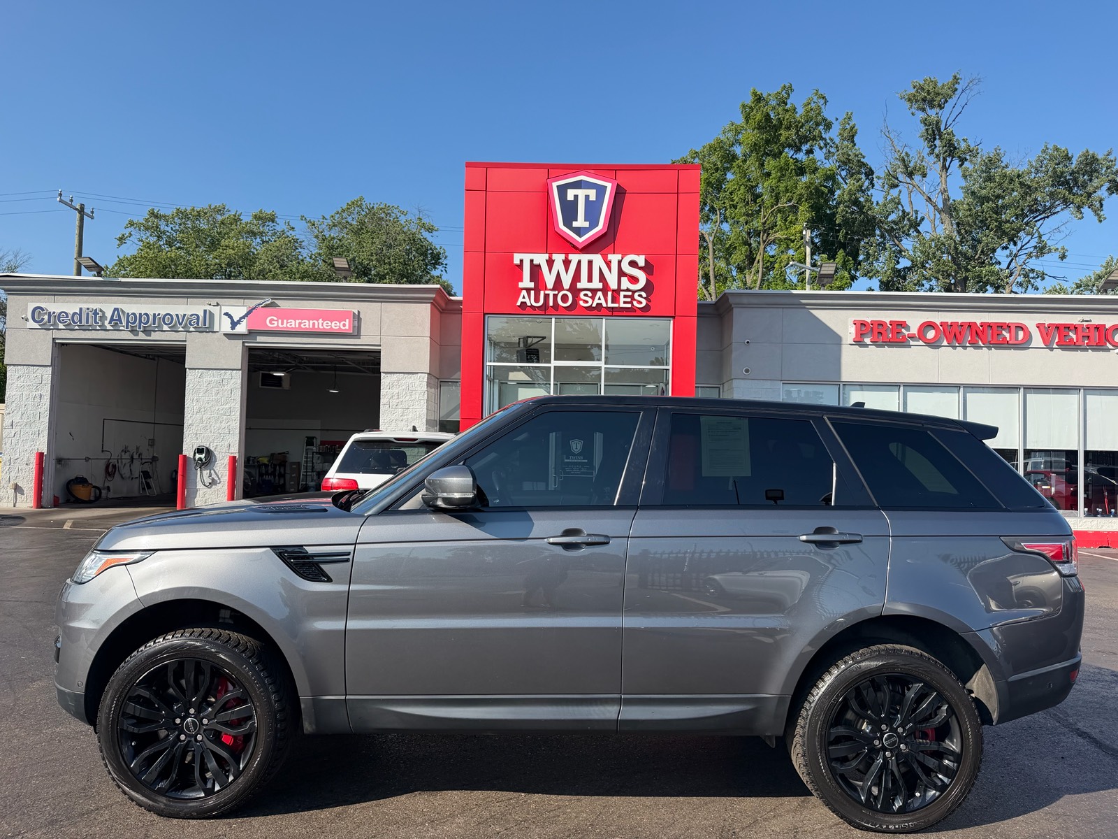 Gray 2016 Land Rover Range Rover Sport SUV / Crossover All-Wheel Drive 8-Speed Automatic
