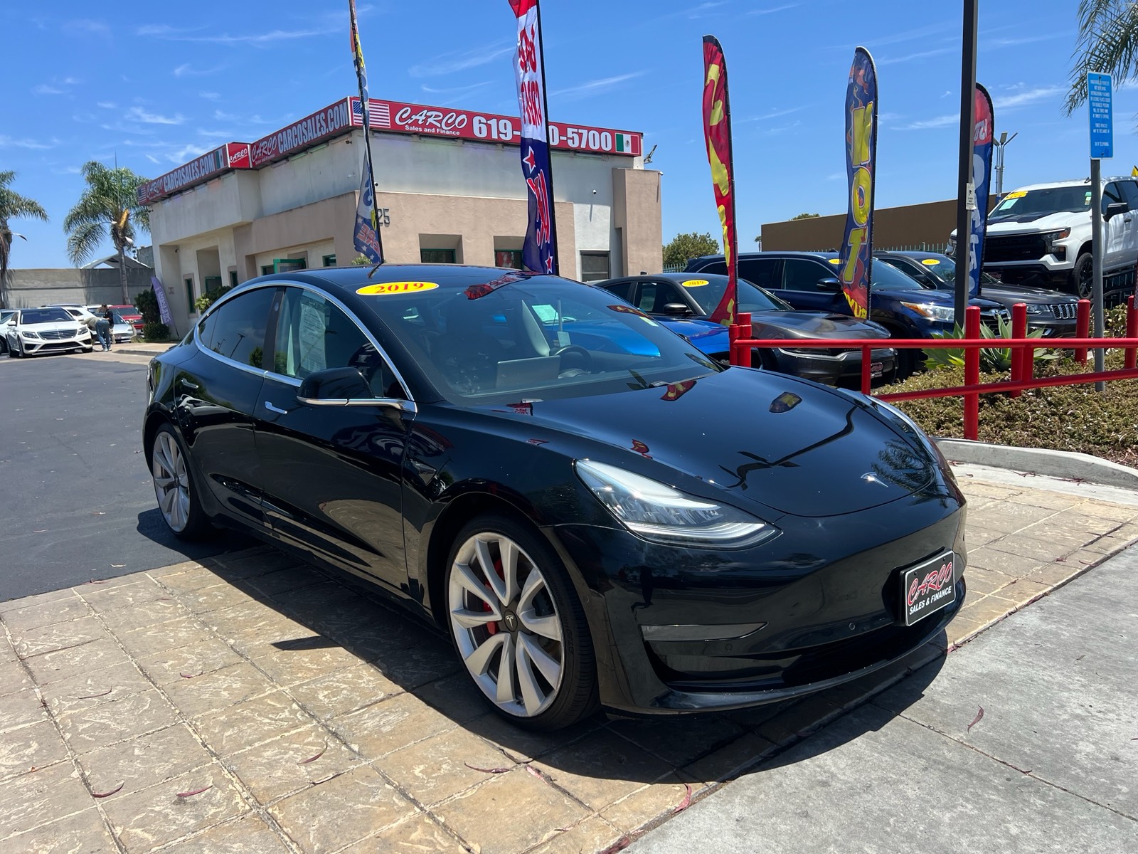 View vehicle photo 2