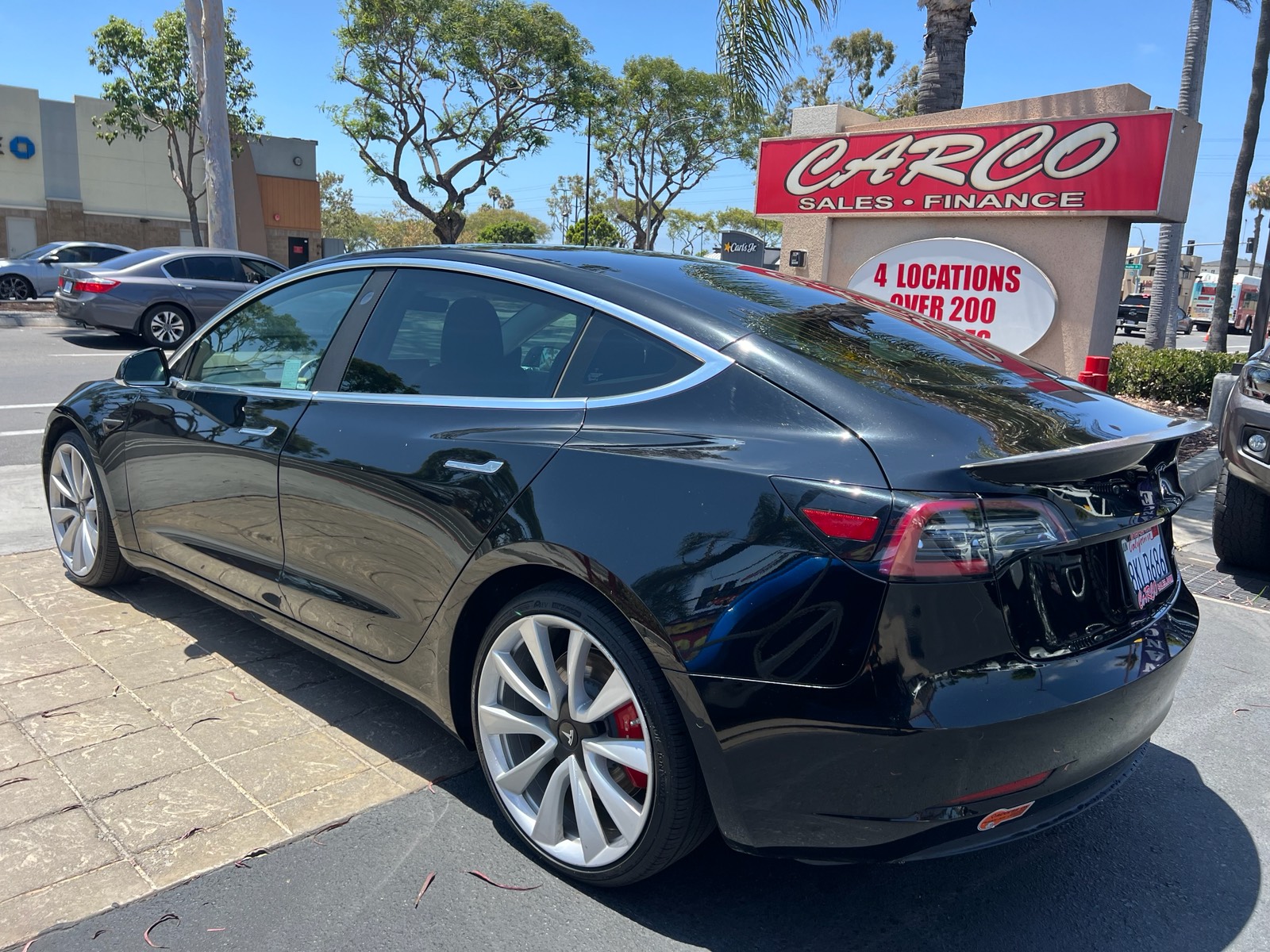View vehicle photo 6