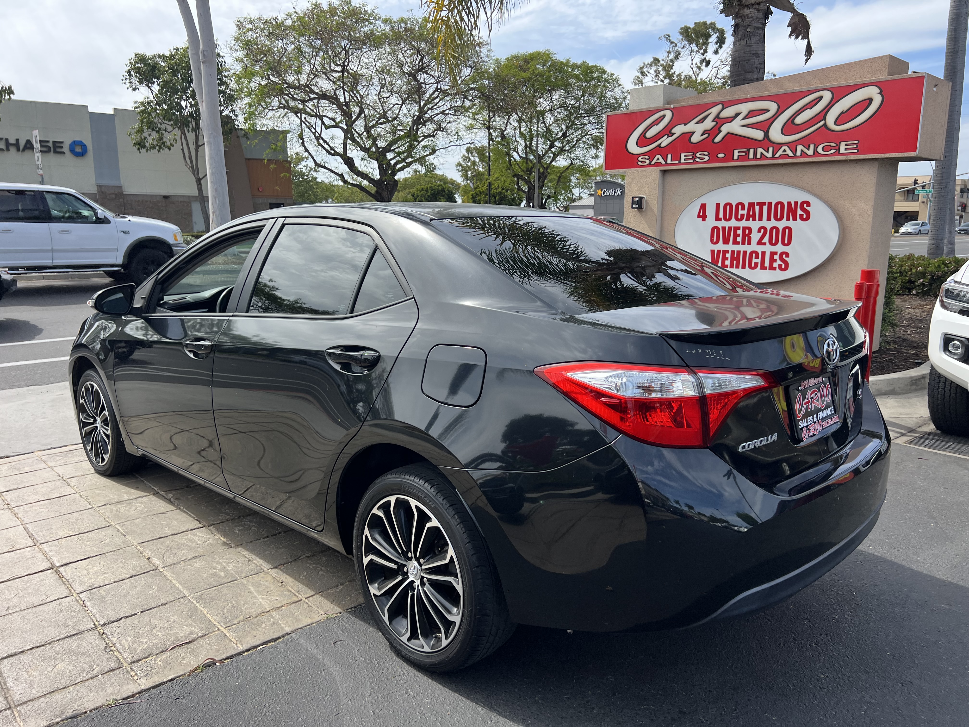 View vehicle photo 6