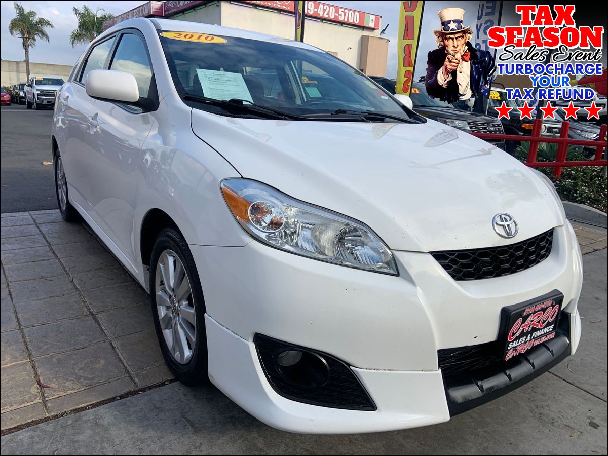 White 2010 Toyota Matrix Base Hatchback Front-Wheel Drive 4-Speed Automatic Overdrive