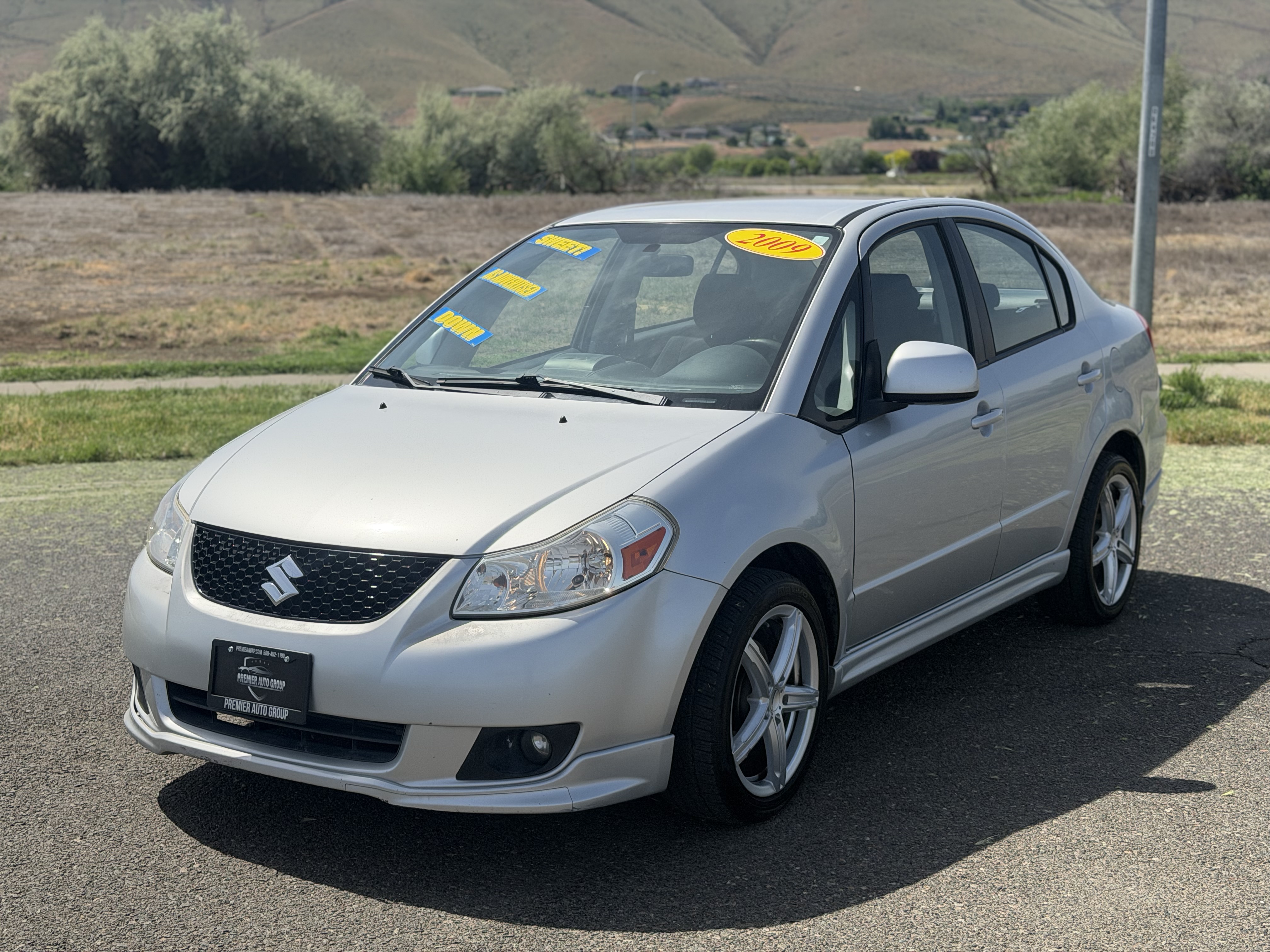 View vehicle photo 2