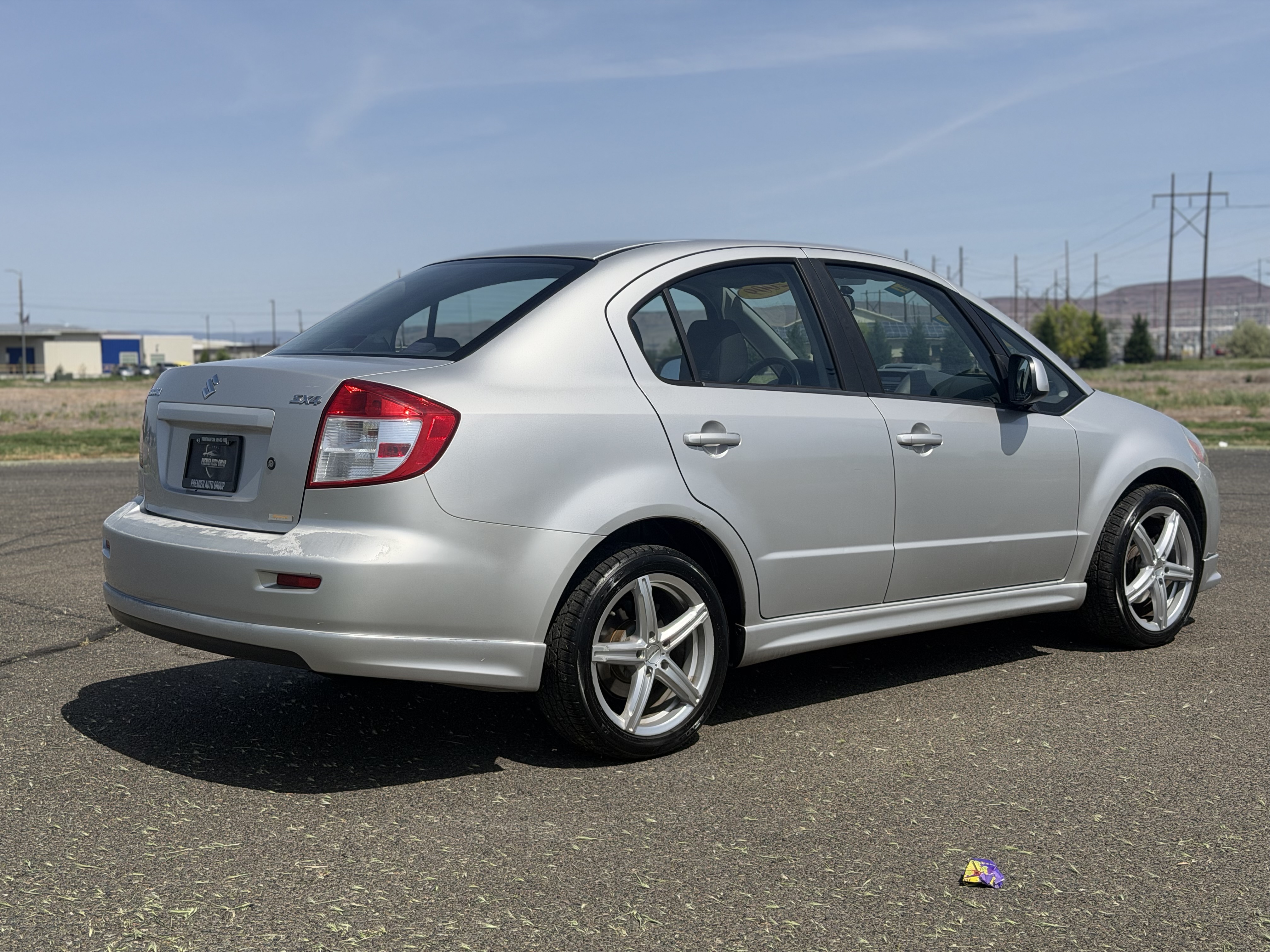 View vehicle photo 5