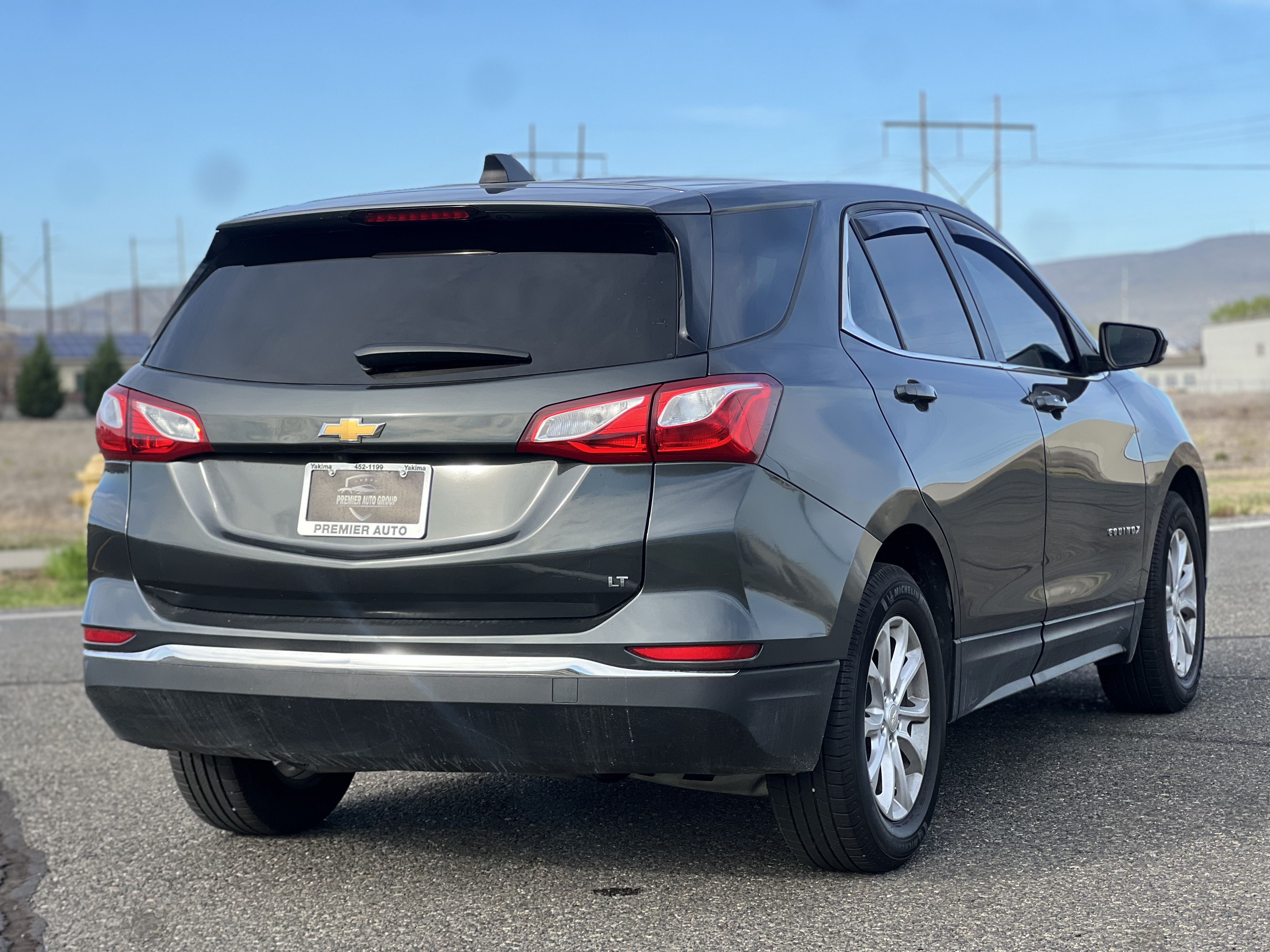 View vehicle photo 6