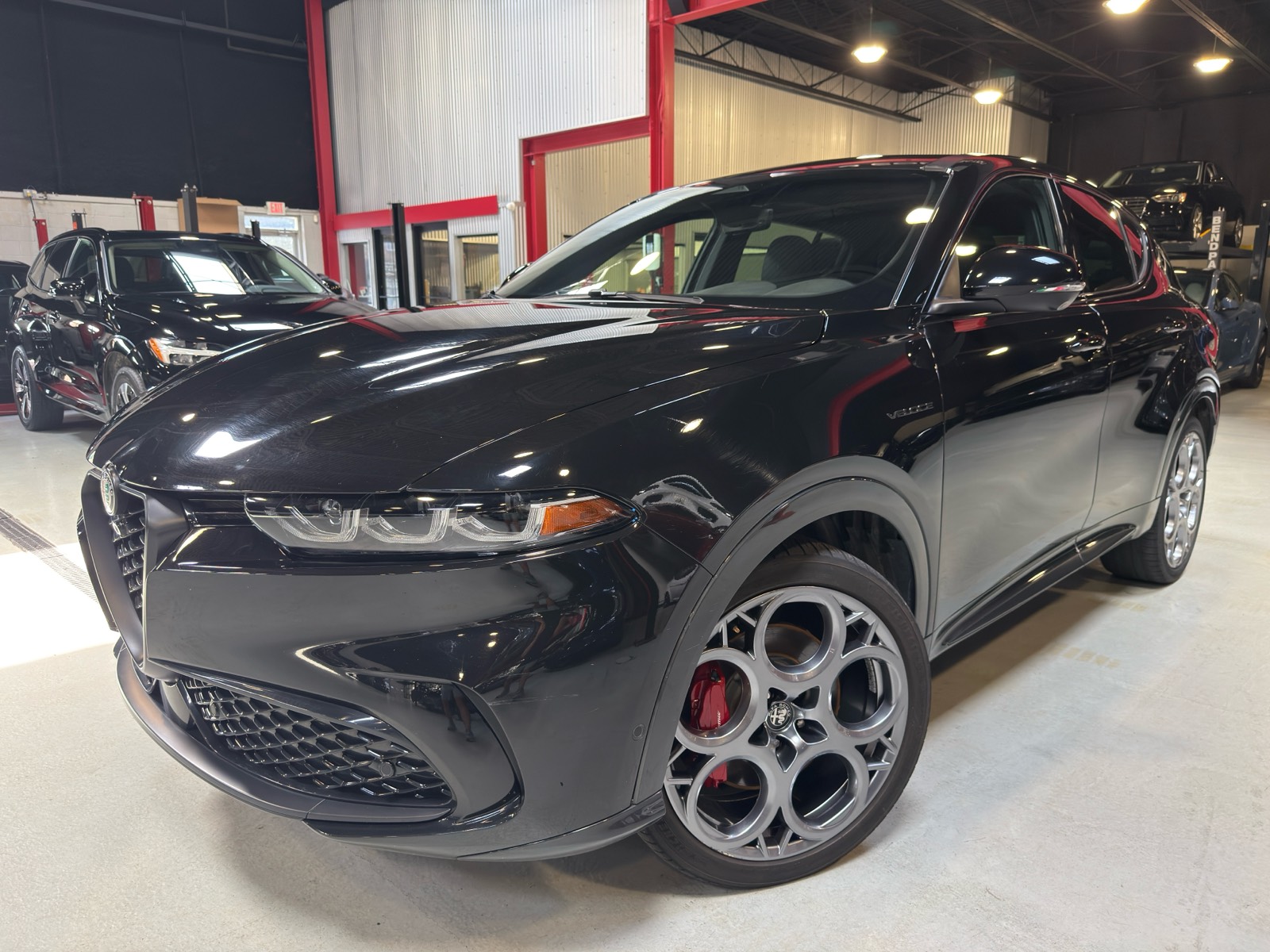 Black 2024 Alfa Romeo Tonale SUV / Crossover  6-Speed Automatic