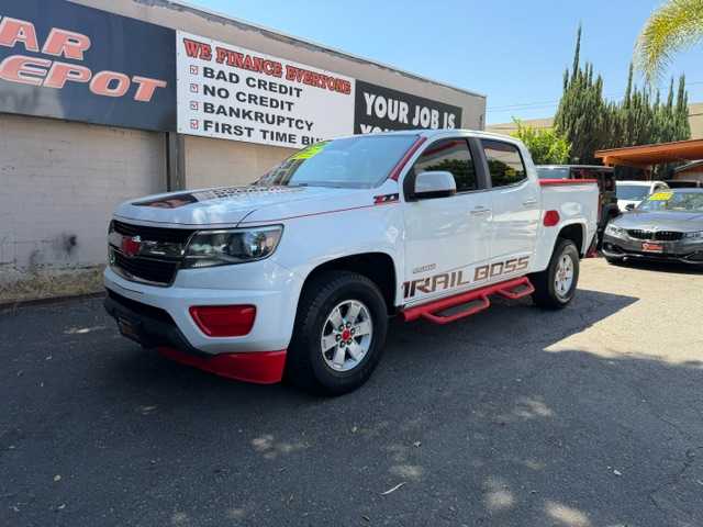 View vehicle photo 5
