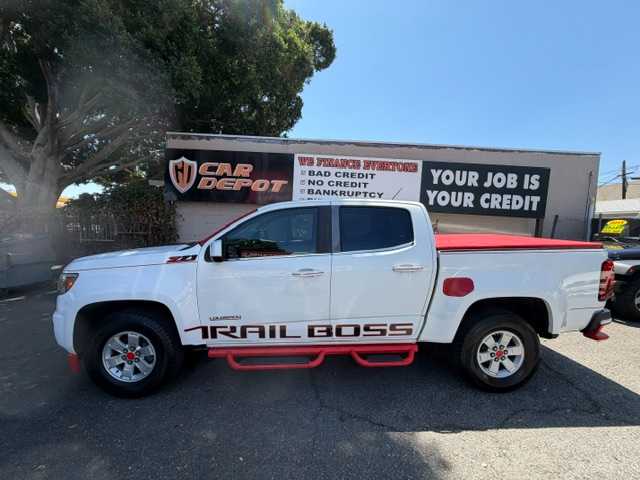 View vehicle photo 7