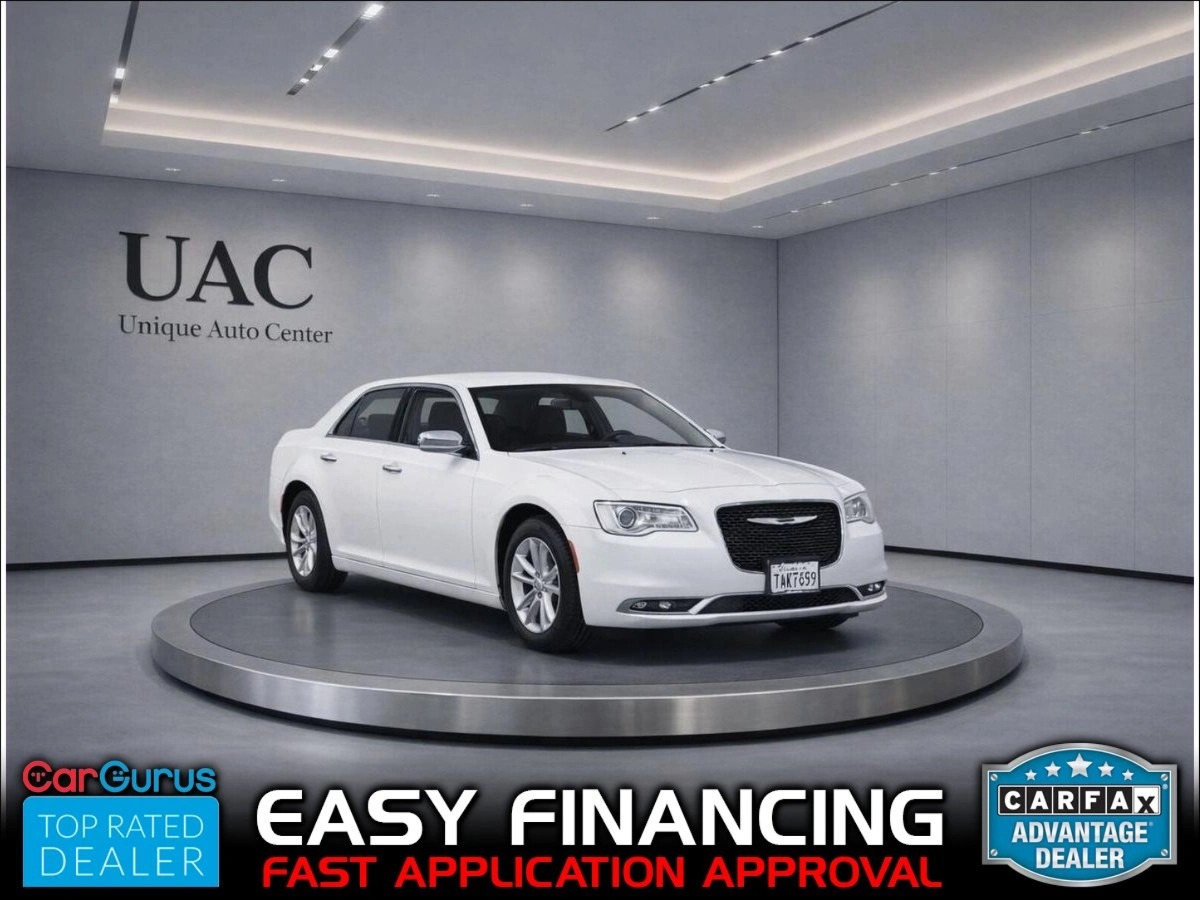 White 2015 Chrysler 300 C RWD Sedan Rear-Wheel Drive 8-Speed Automatic