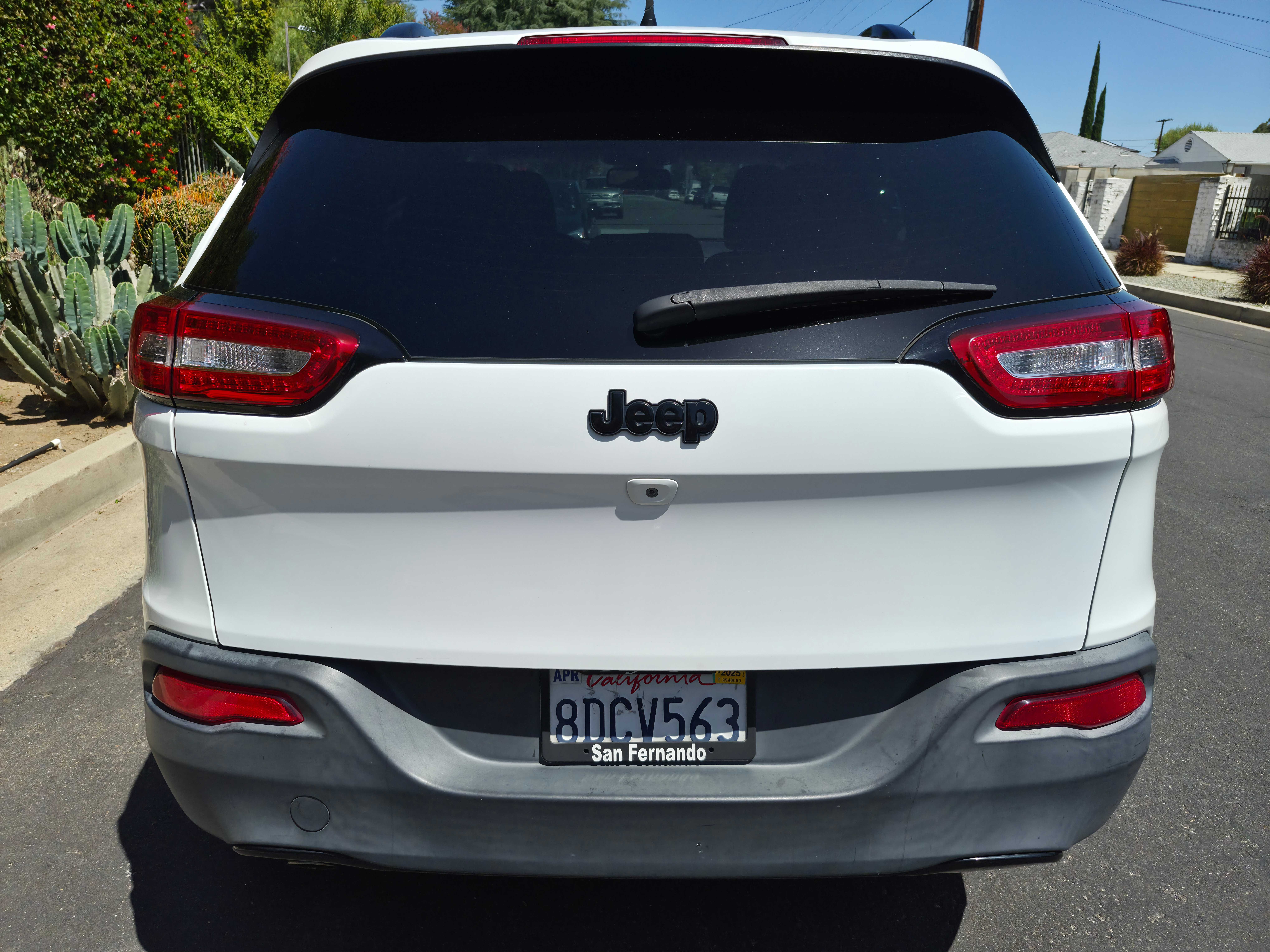 View vehicle photo 6
