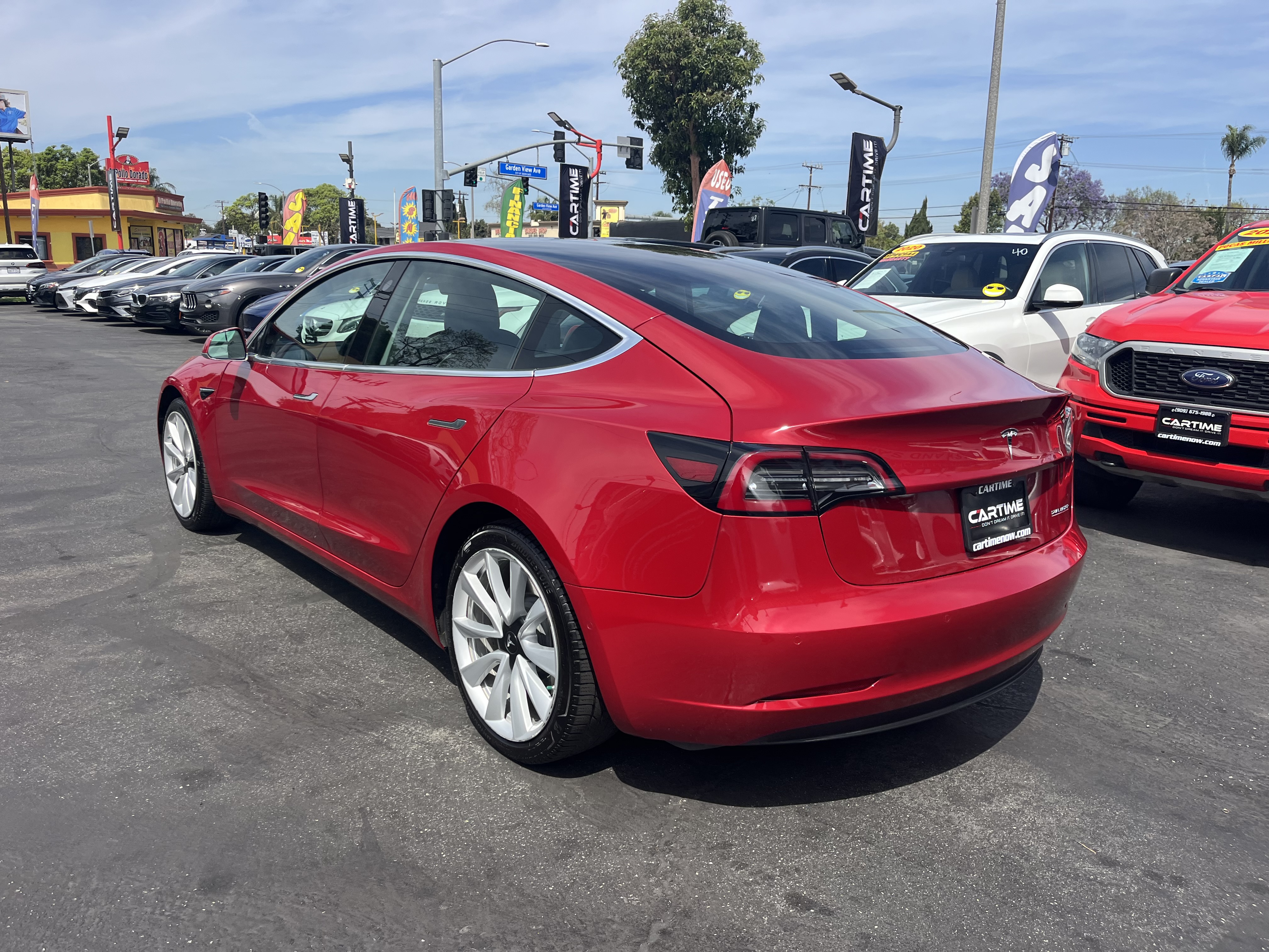 View vehicle photo 6