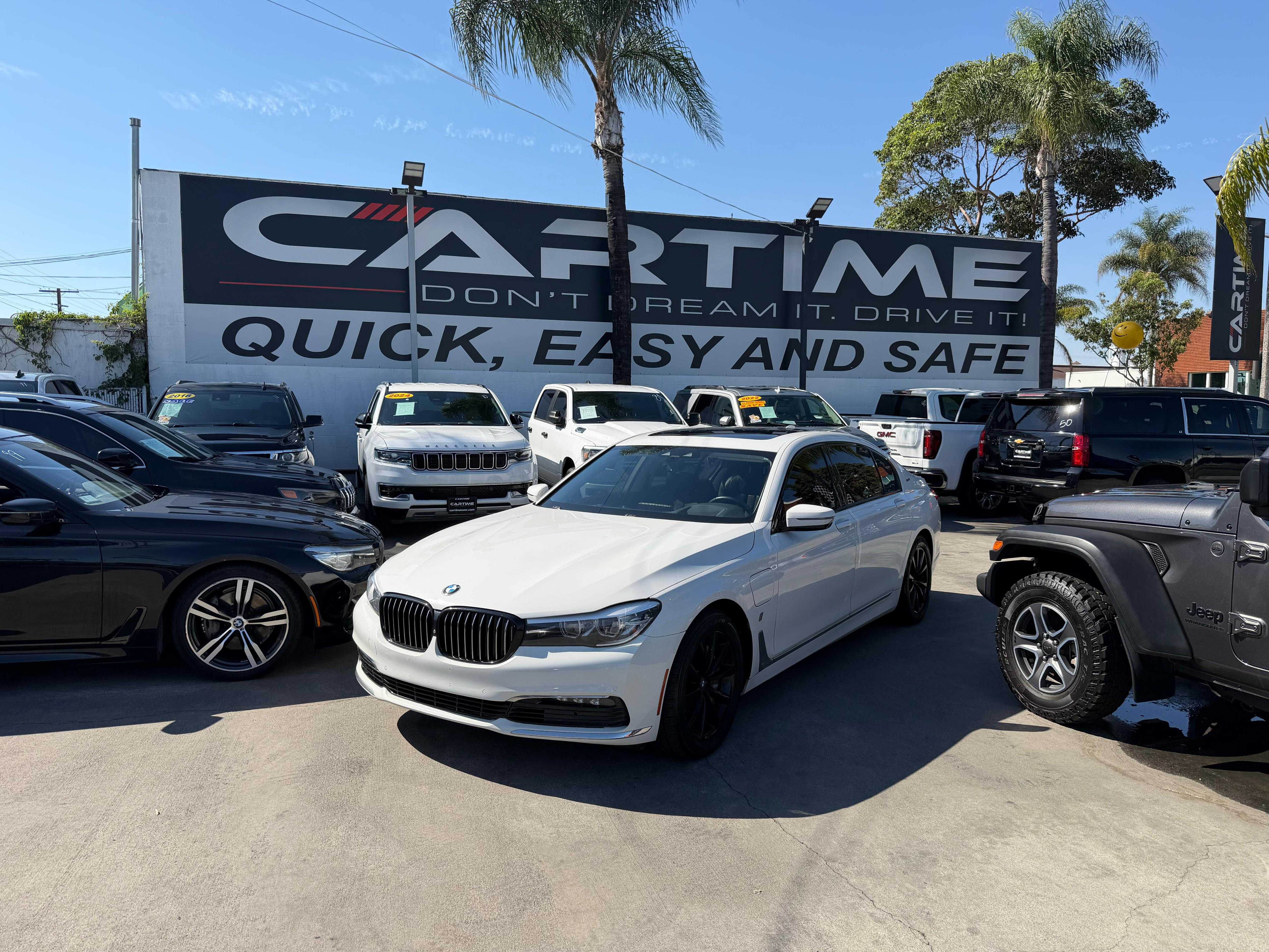 White 2018 BMW 7 Series Sedan All-Wheel Drive 8-Speed Automatic