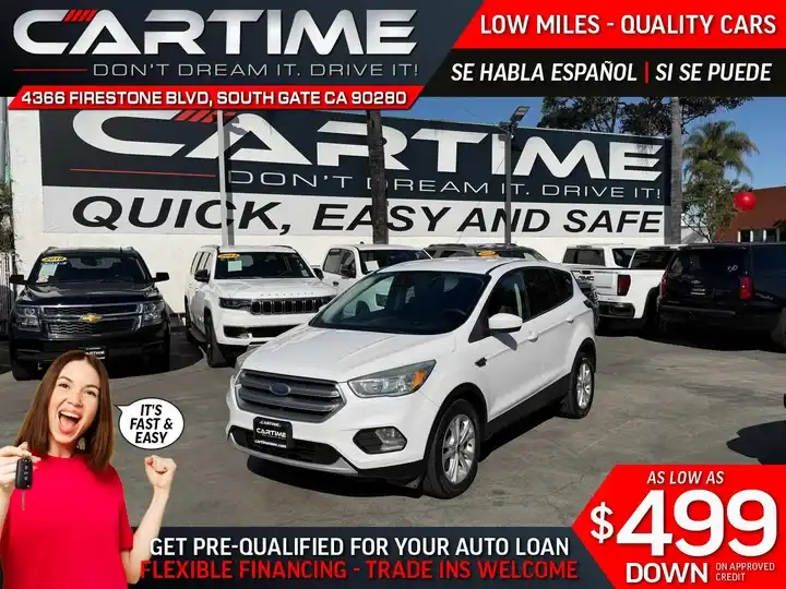 White 2017 Ford Escape SE FWD SUV / Crossover Front-Wheel Drive 6-Speed Automatic