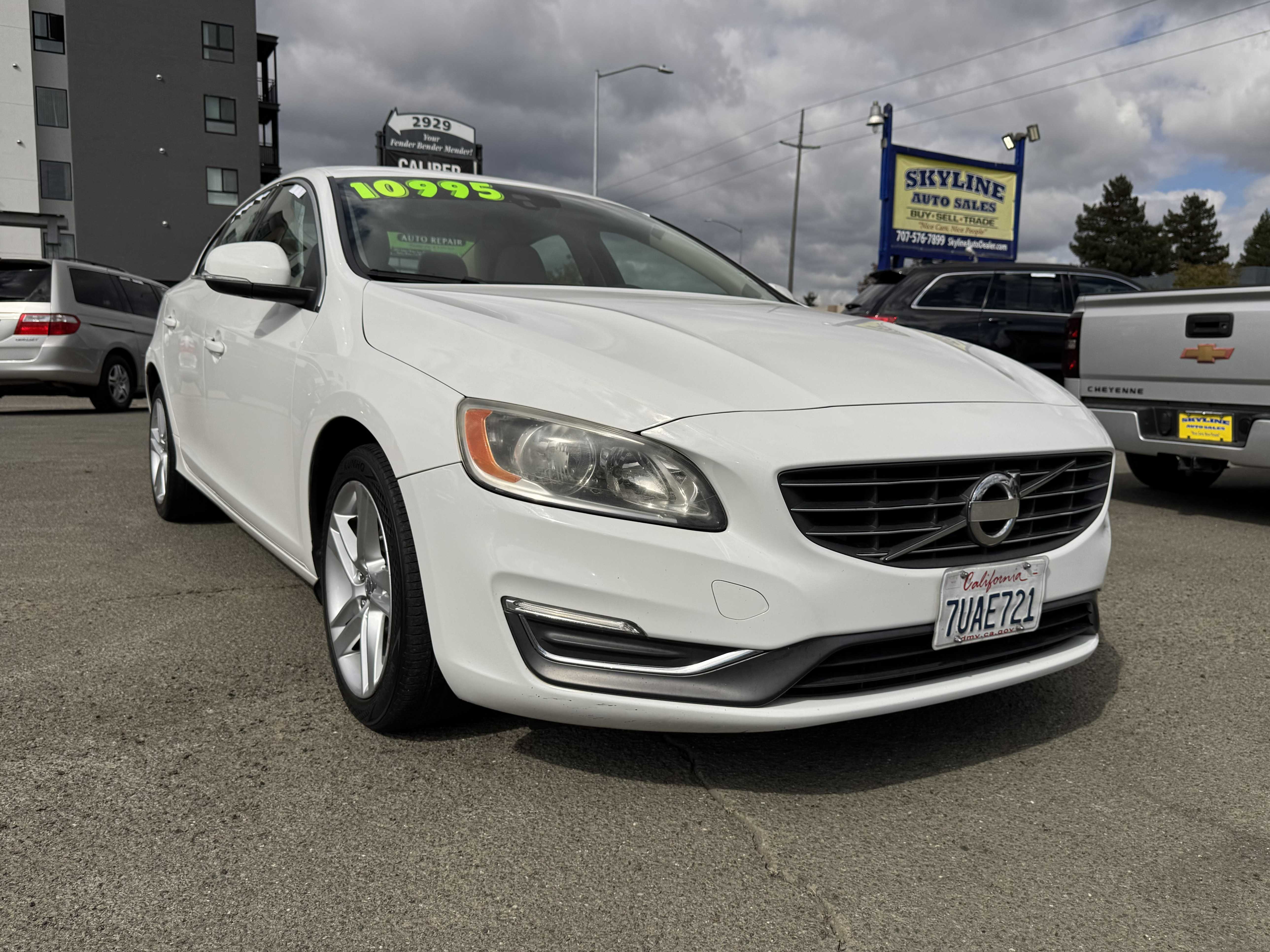 2015 VOLVO S60 Premier (non R design)