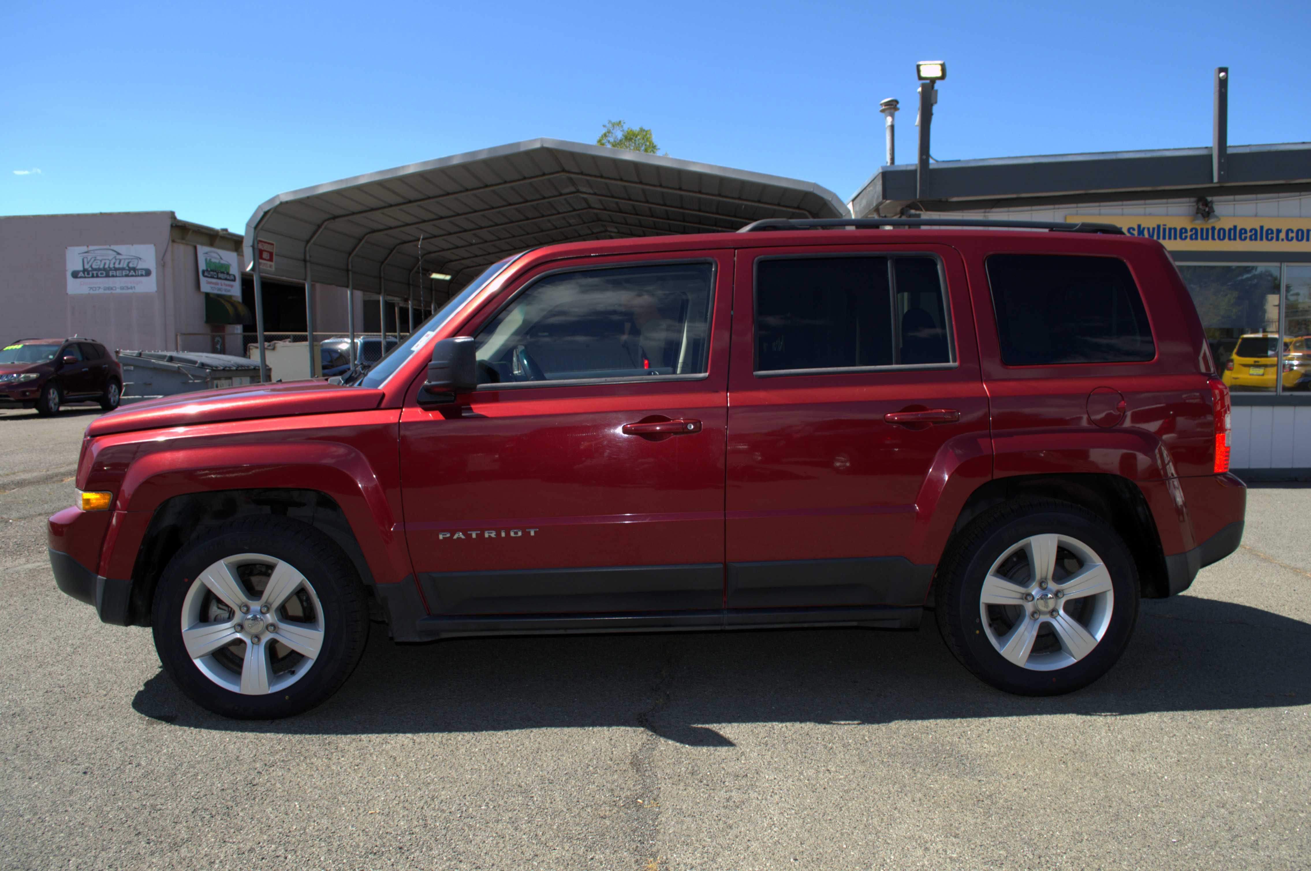 View vehicle photo 7