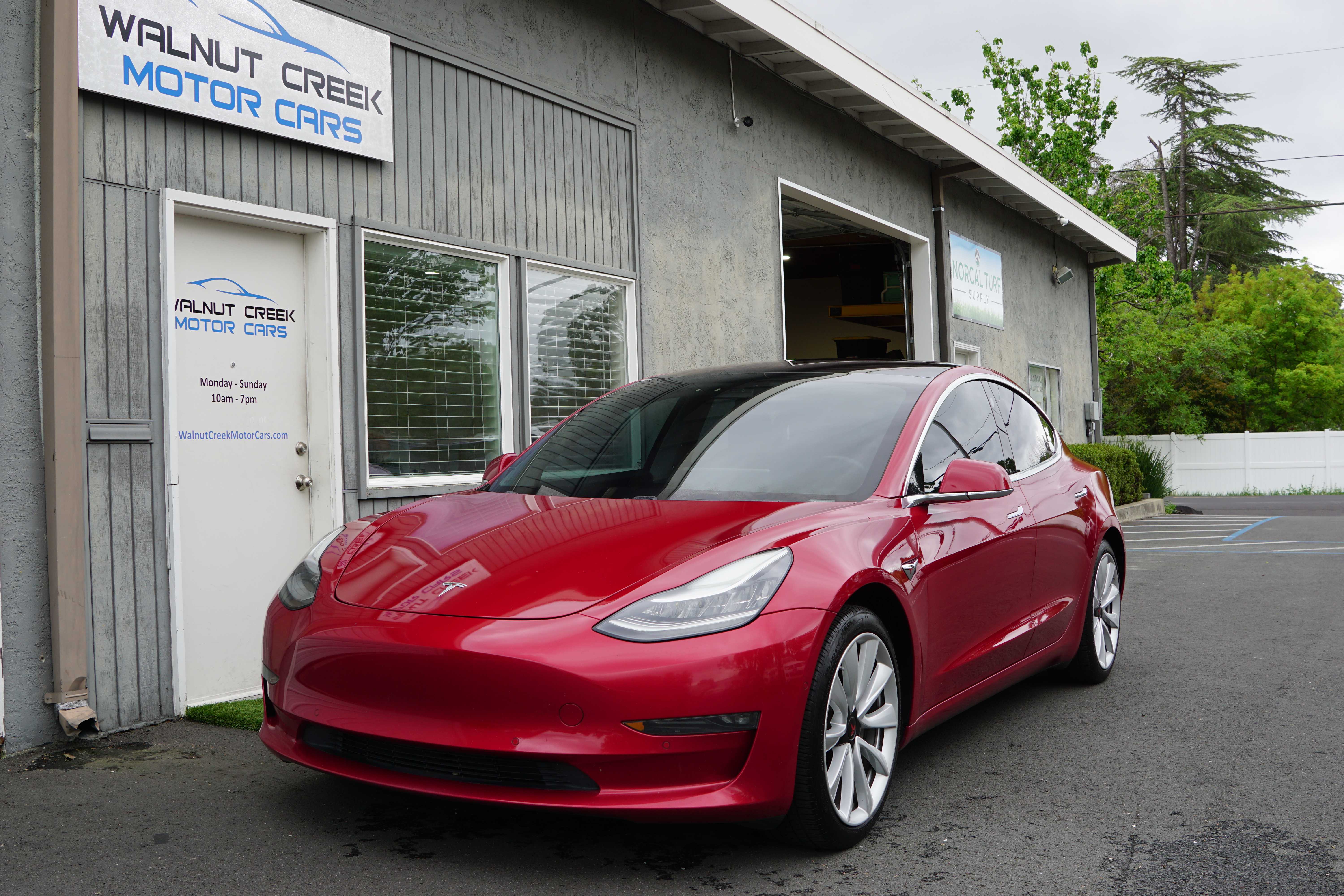 Red 2018 Tesla Model 3 Long Range RWD Sedan Rear-Wheel Drive Automatic