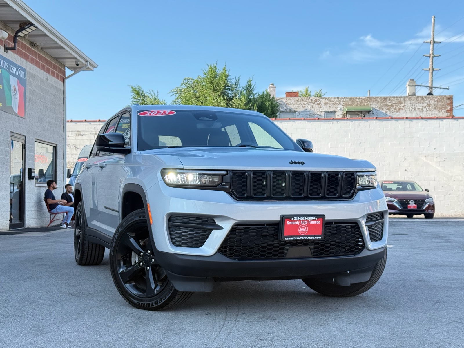 2023 JEEP GRAND CHEROKEE Laredo, Altitude