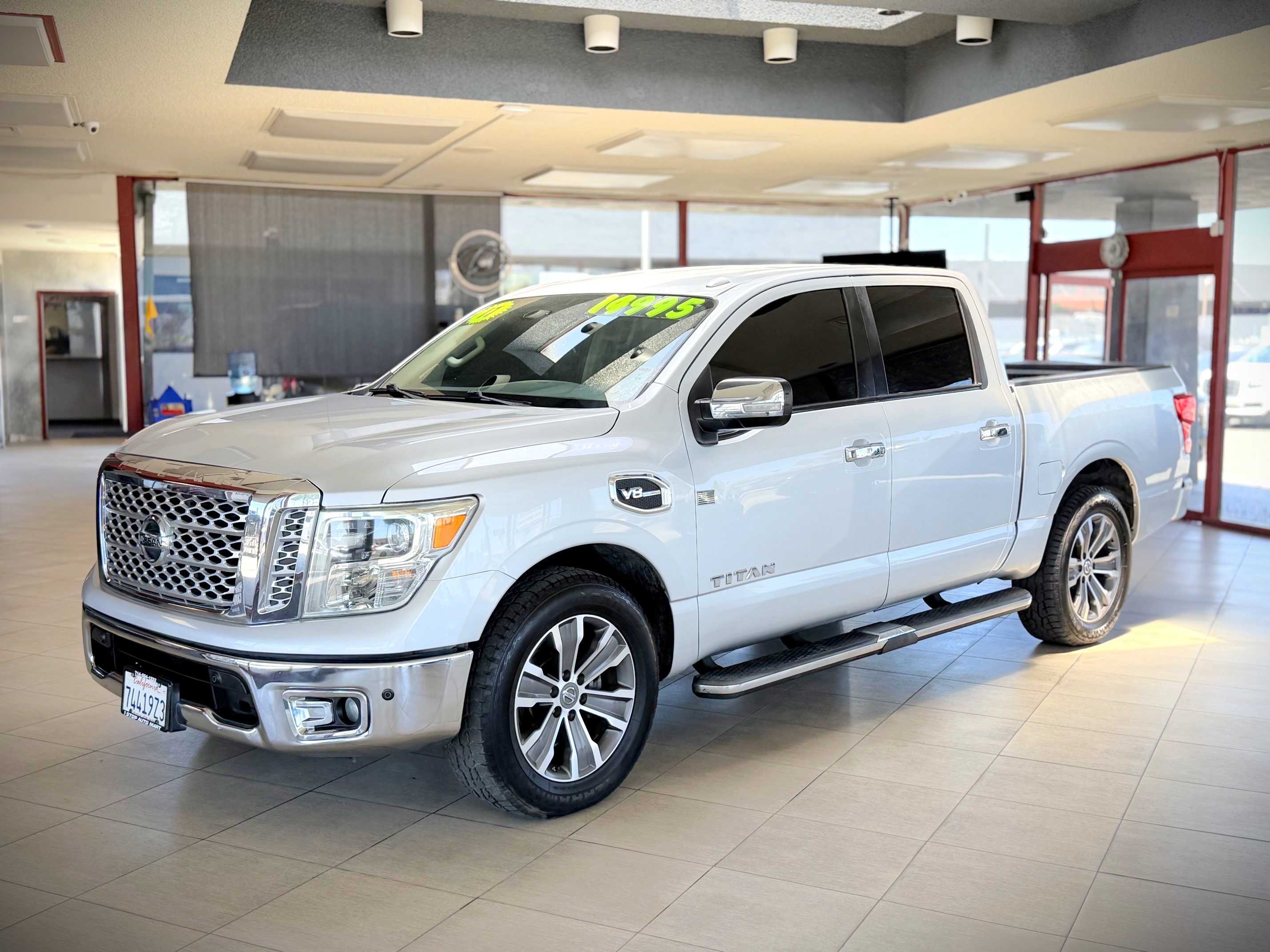 Silver 2017 Nissan Titan SL Crew Cab Pickup Truck 4X2 7-Speed Automatic