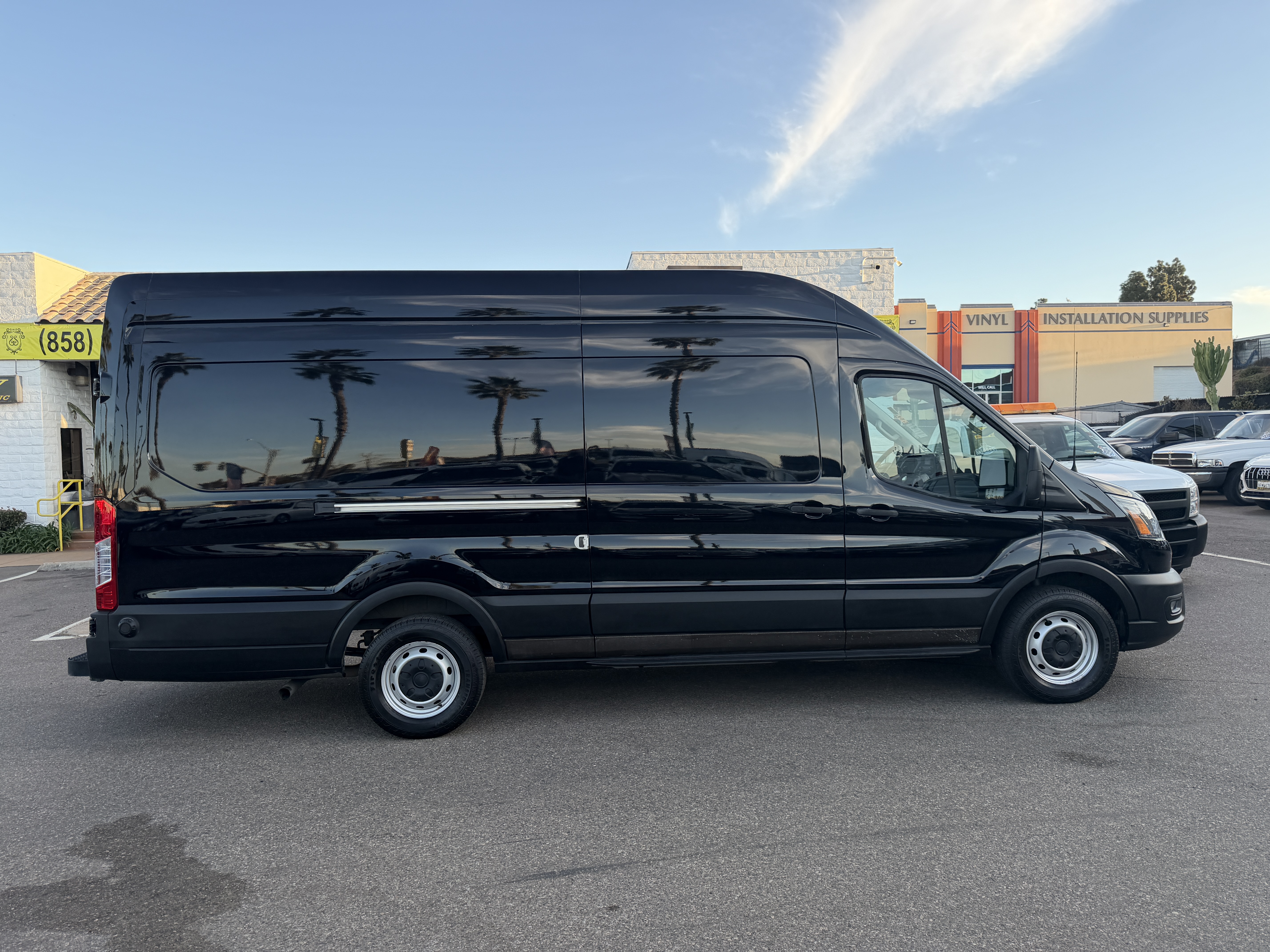 View vehicle photo 2