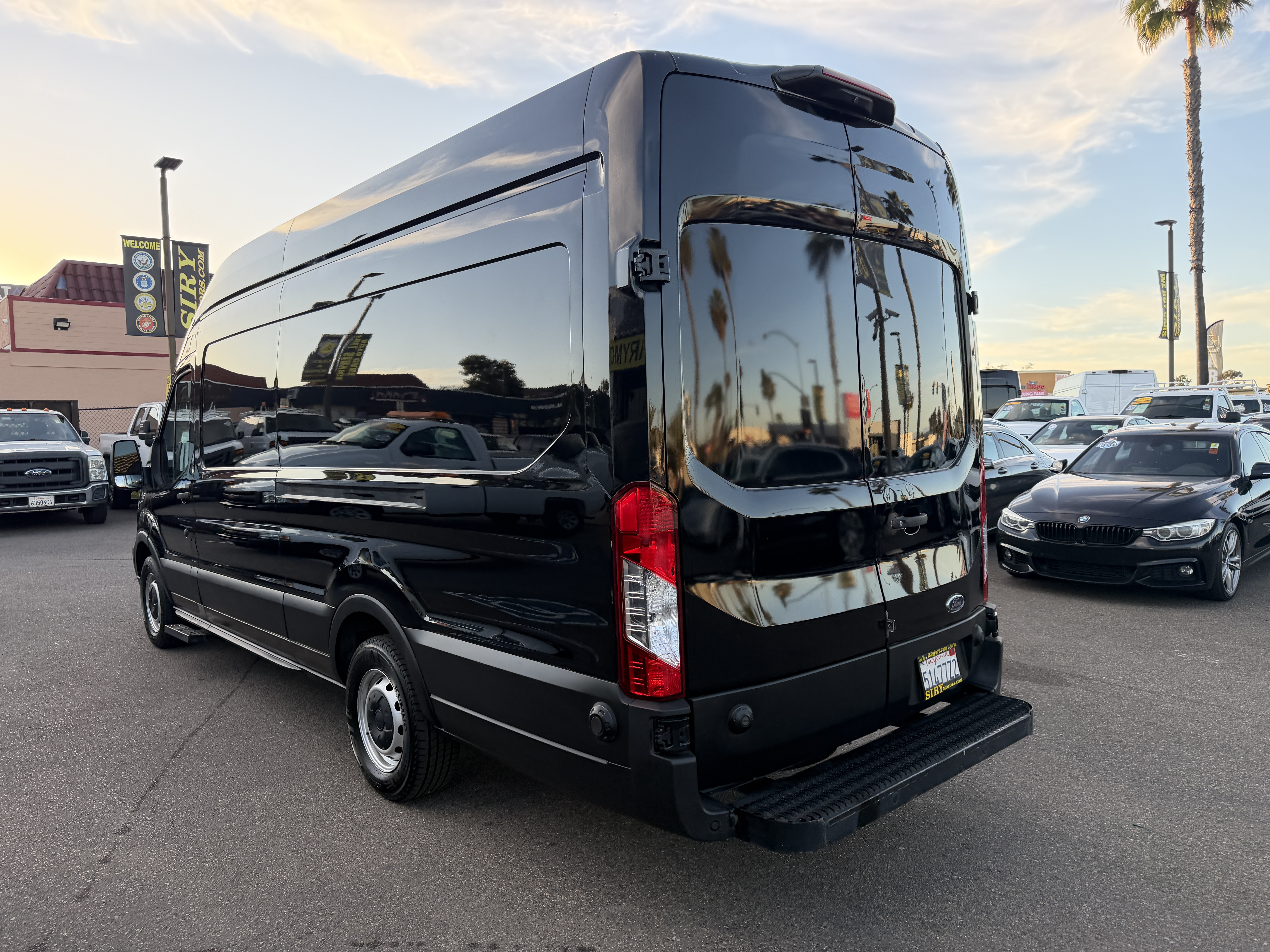 View vehicle photo 5