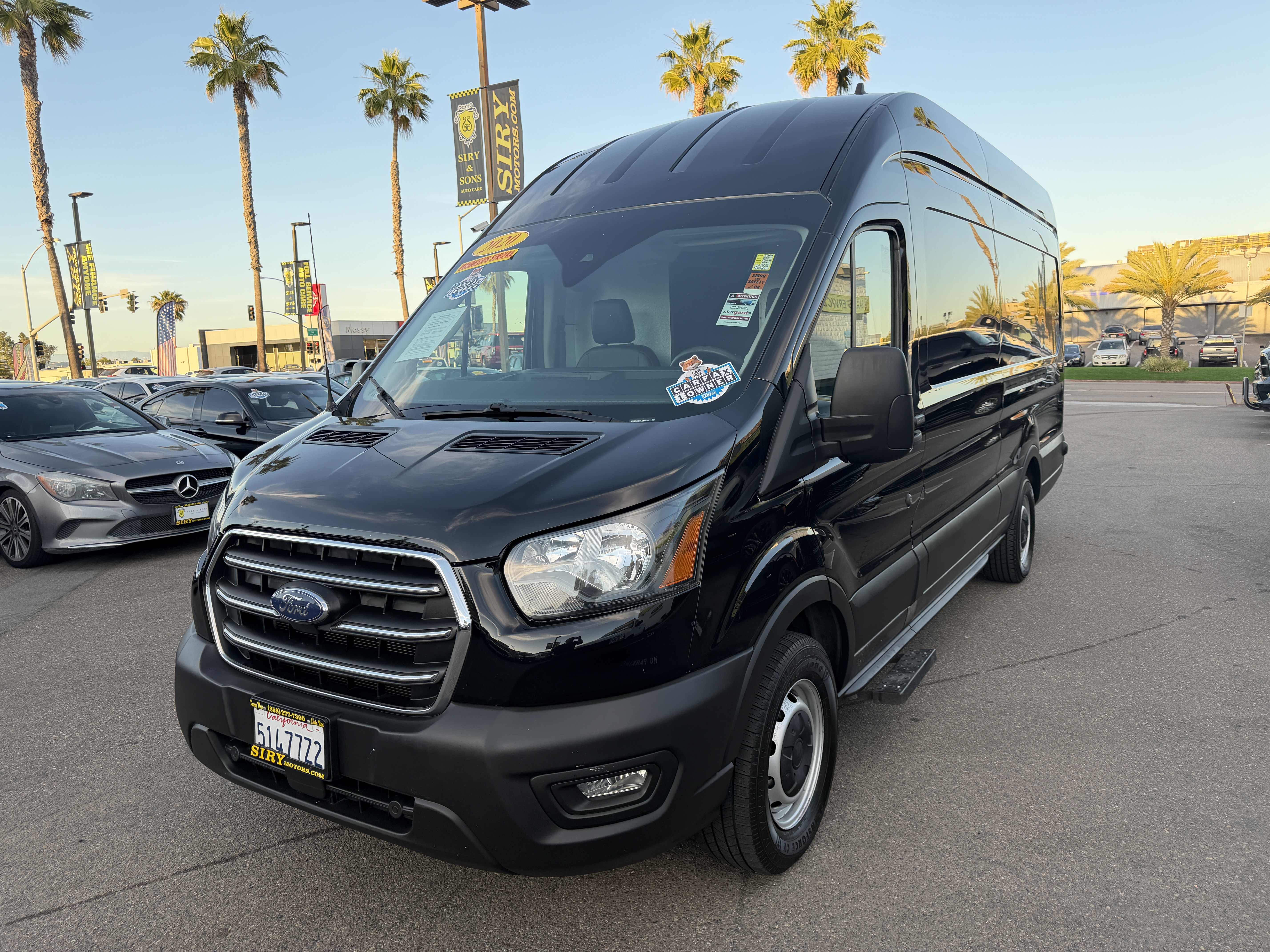 View vehicle photo 7