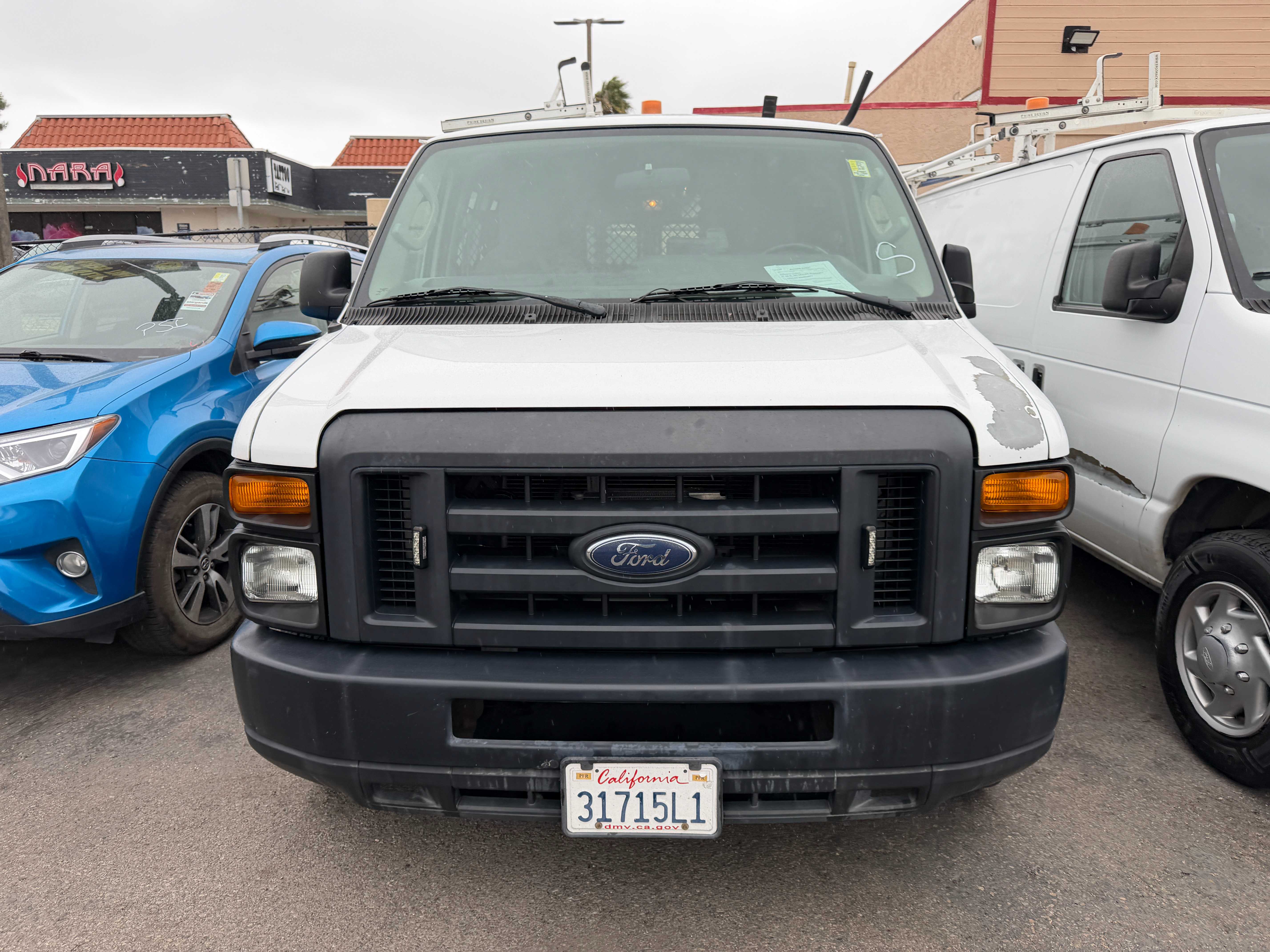 View vehicle photo 2