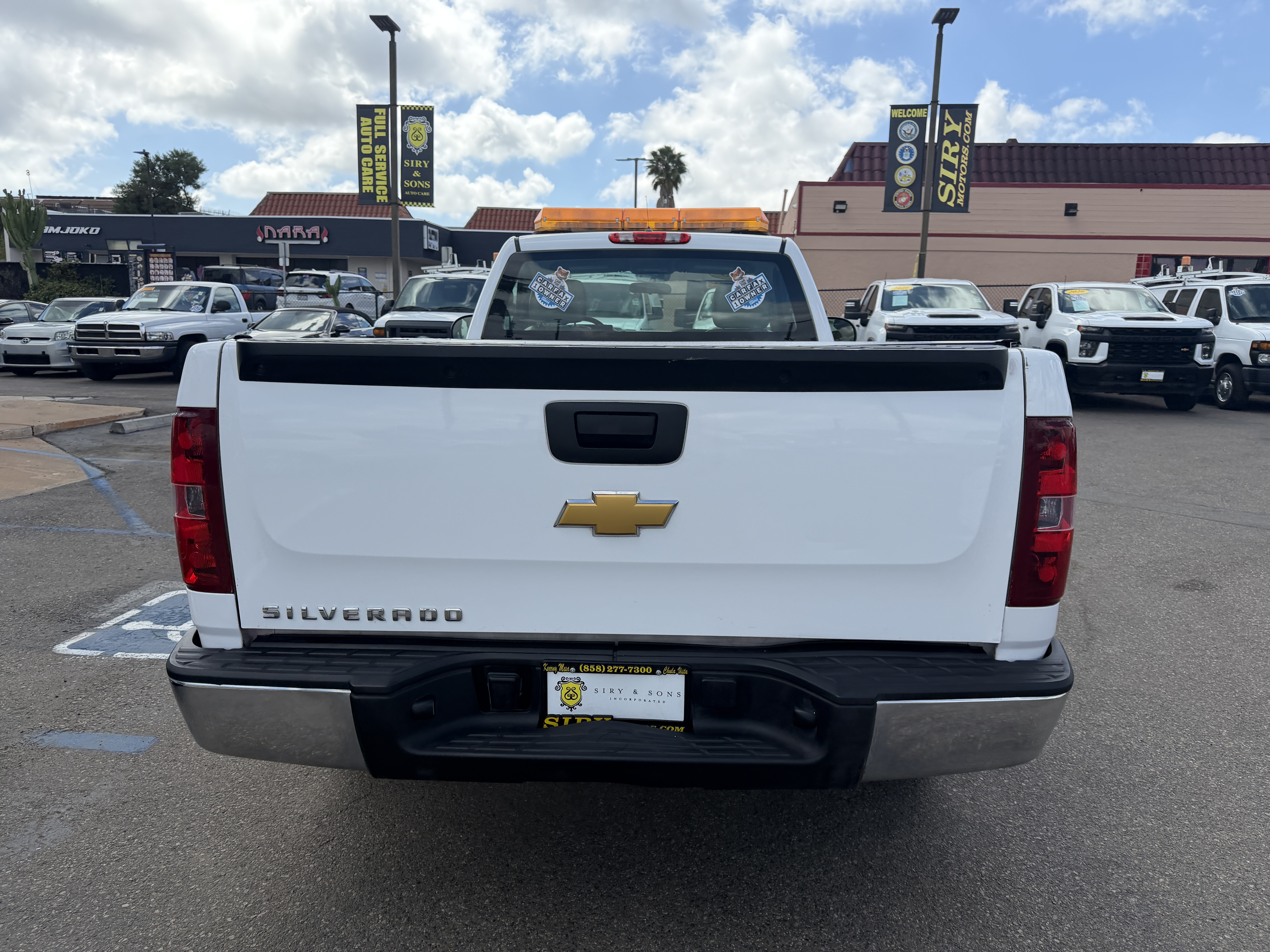 View vehicle photo 4