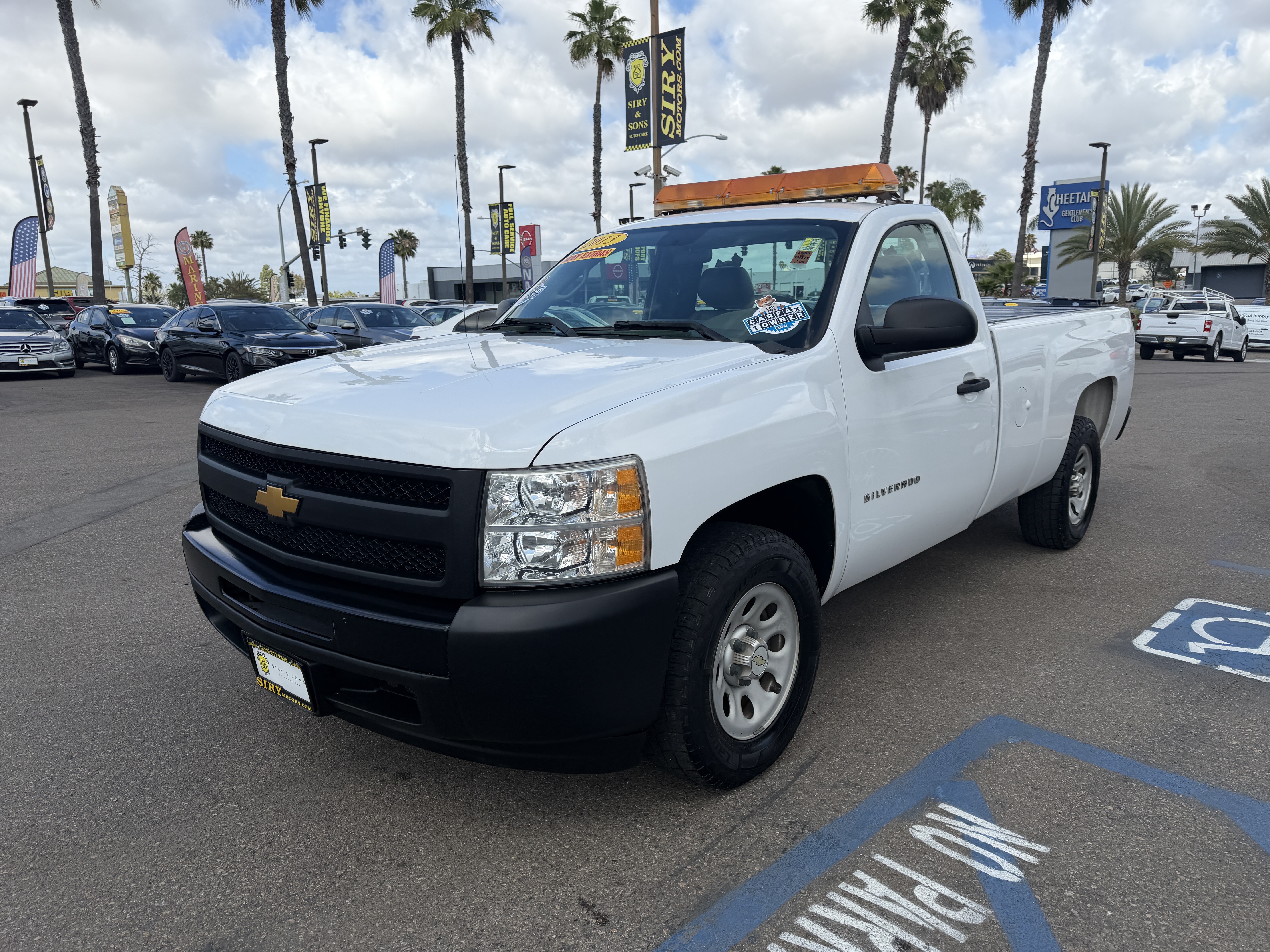 View vehicle photo 7