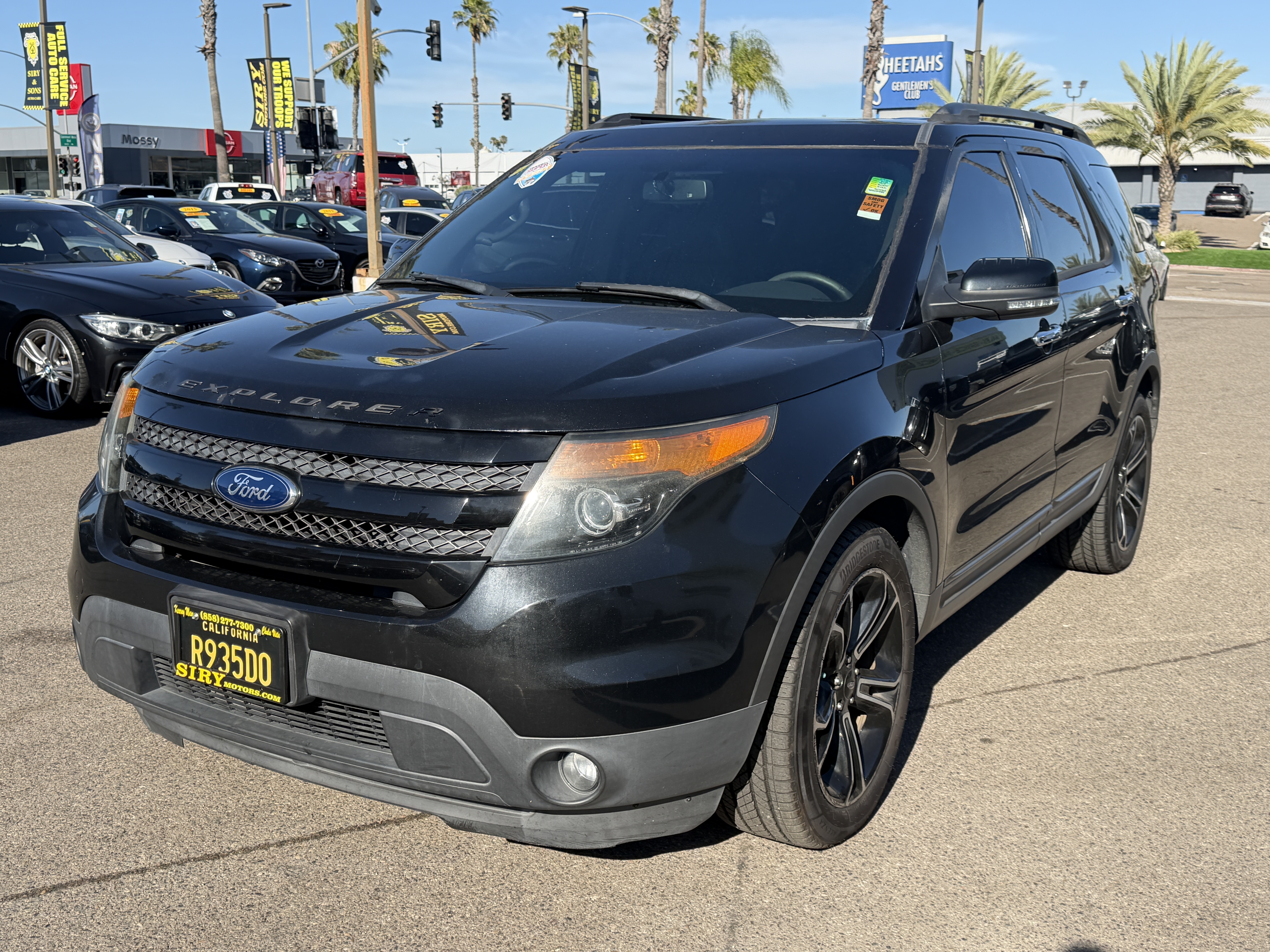 View vehicle photo 3