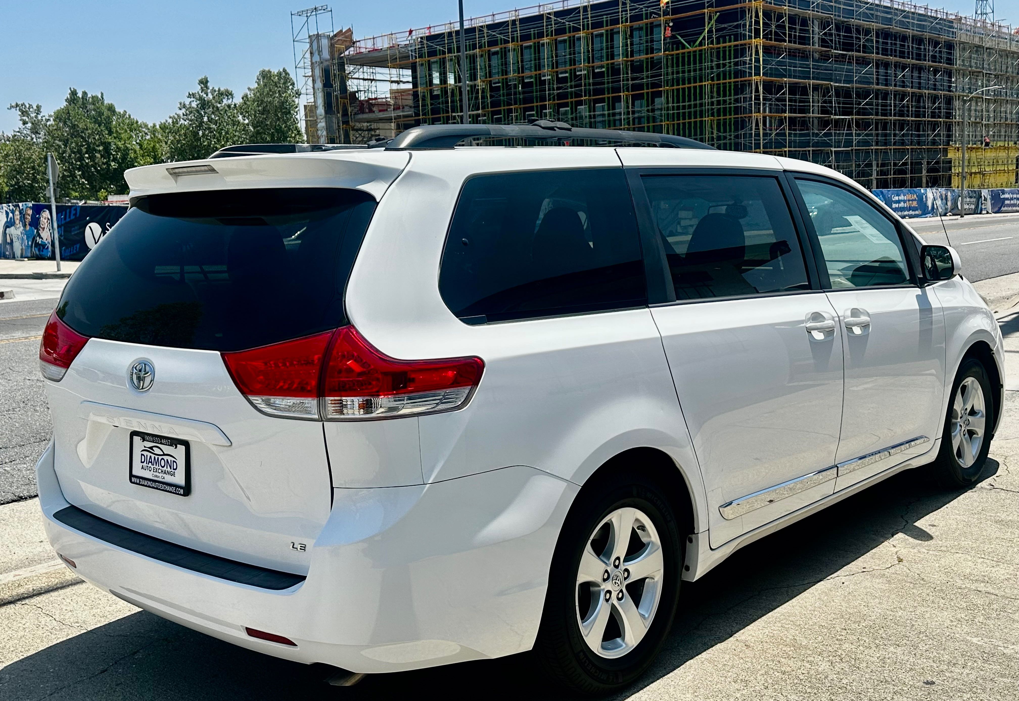 View vehicle photo 5